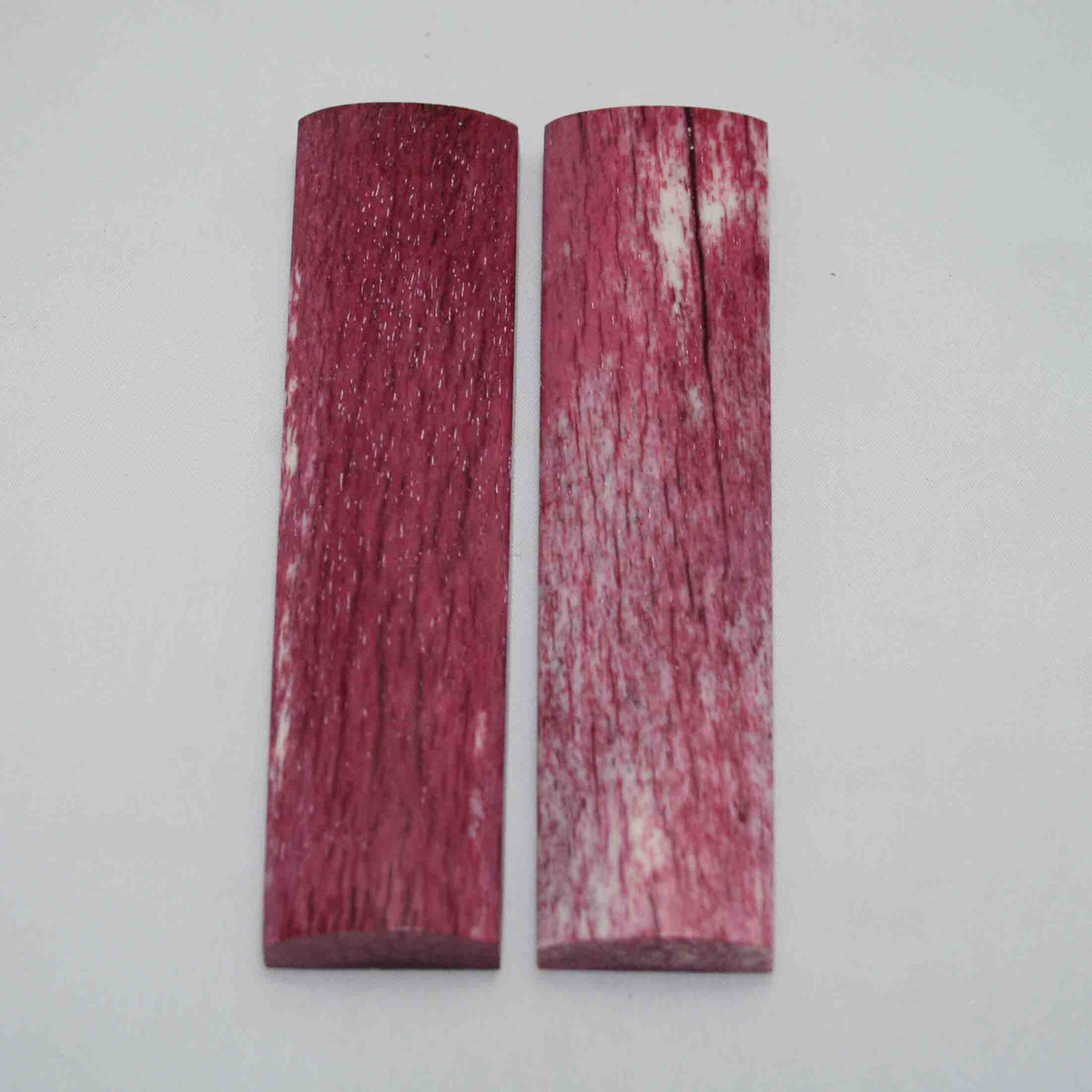 NB104MAN16 Giraffe Bone Scales