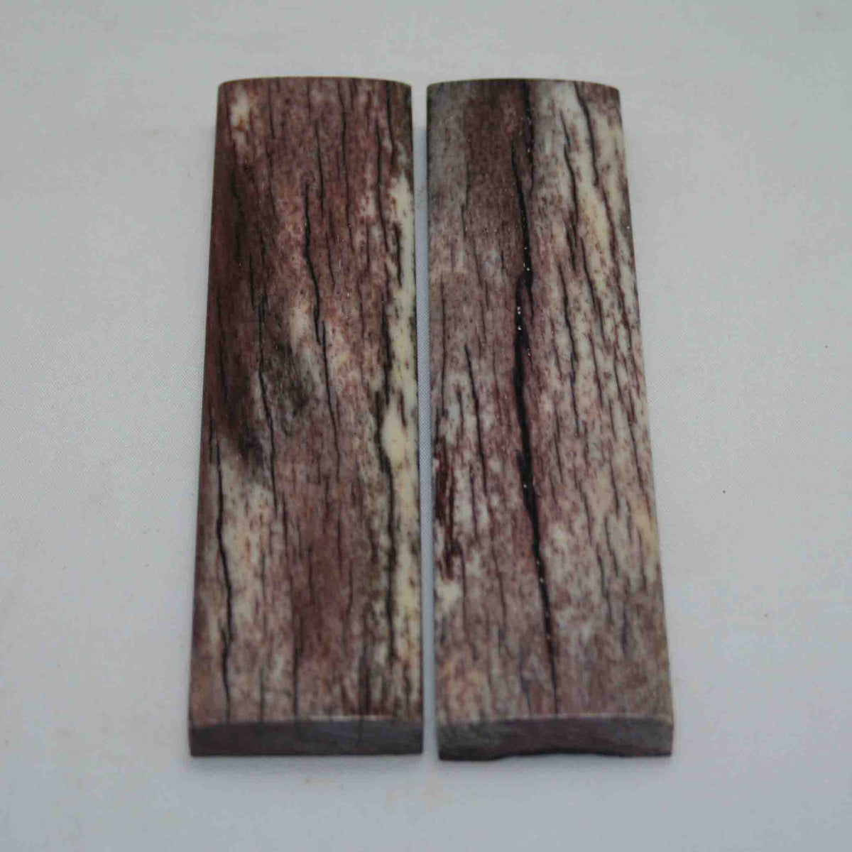 NB104MAN171 Giraffe Bone Scales