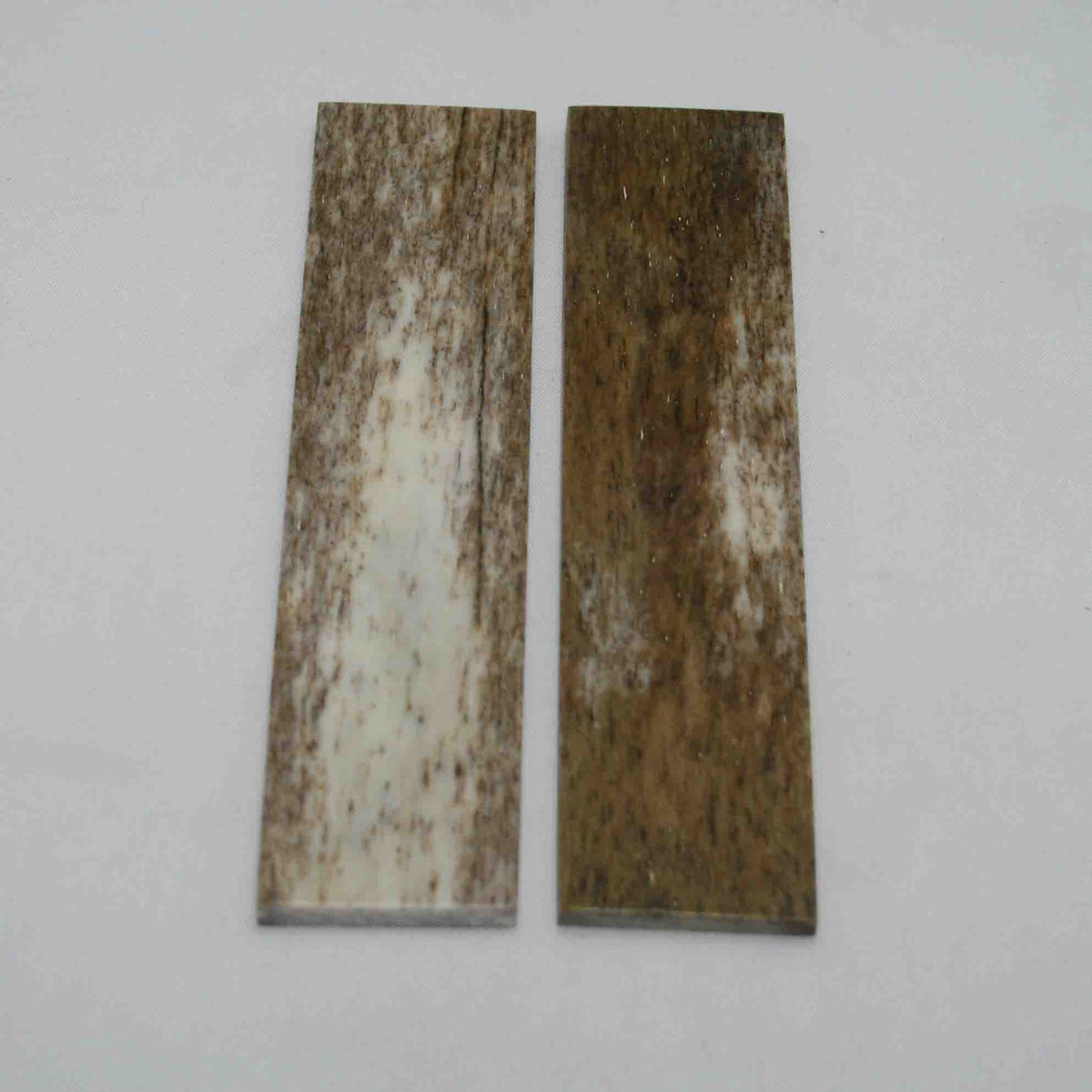 NB104MAN18 Giraffe Bone Scales