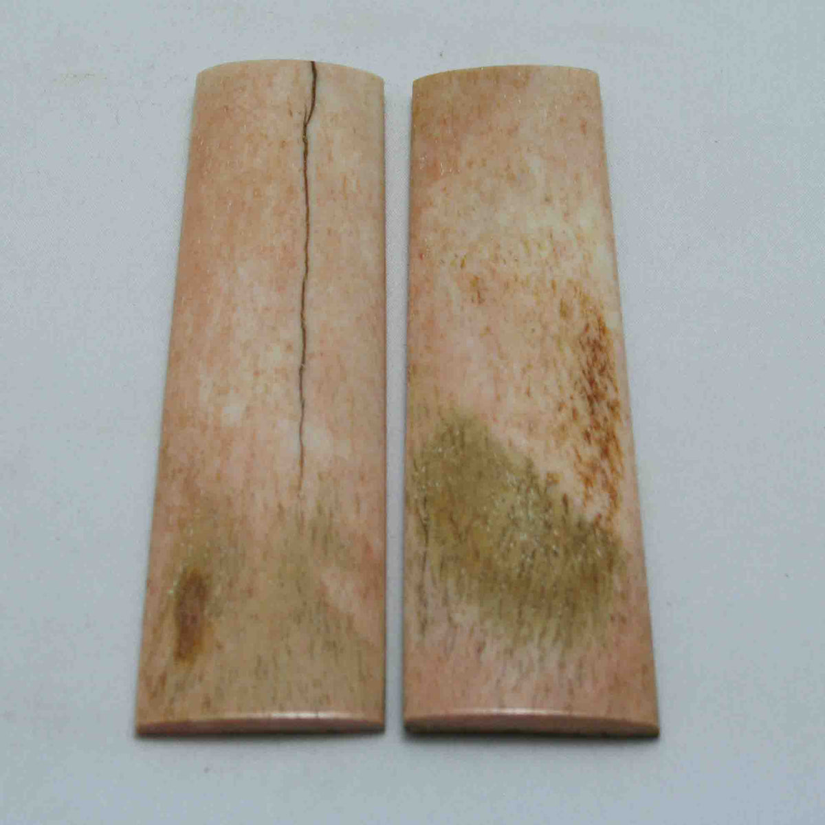 NB104MAN190 Giraffe Bone Scales