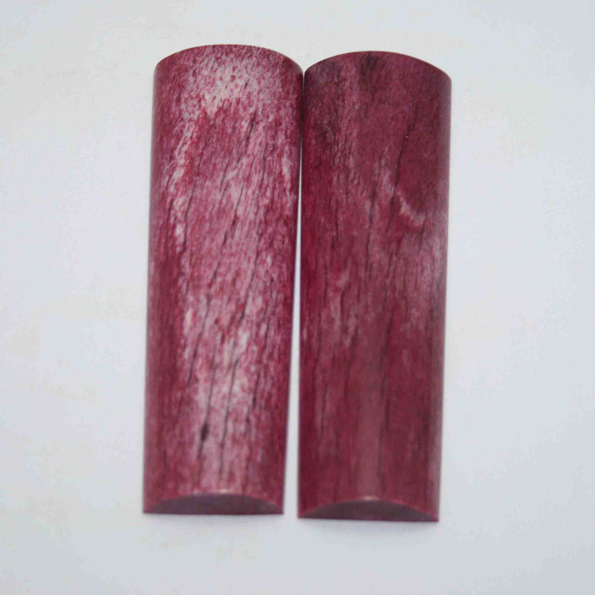 NB104MAN204 Giraffe Bone Scales