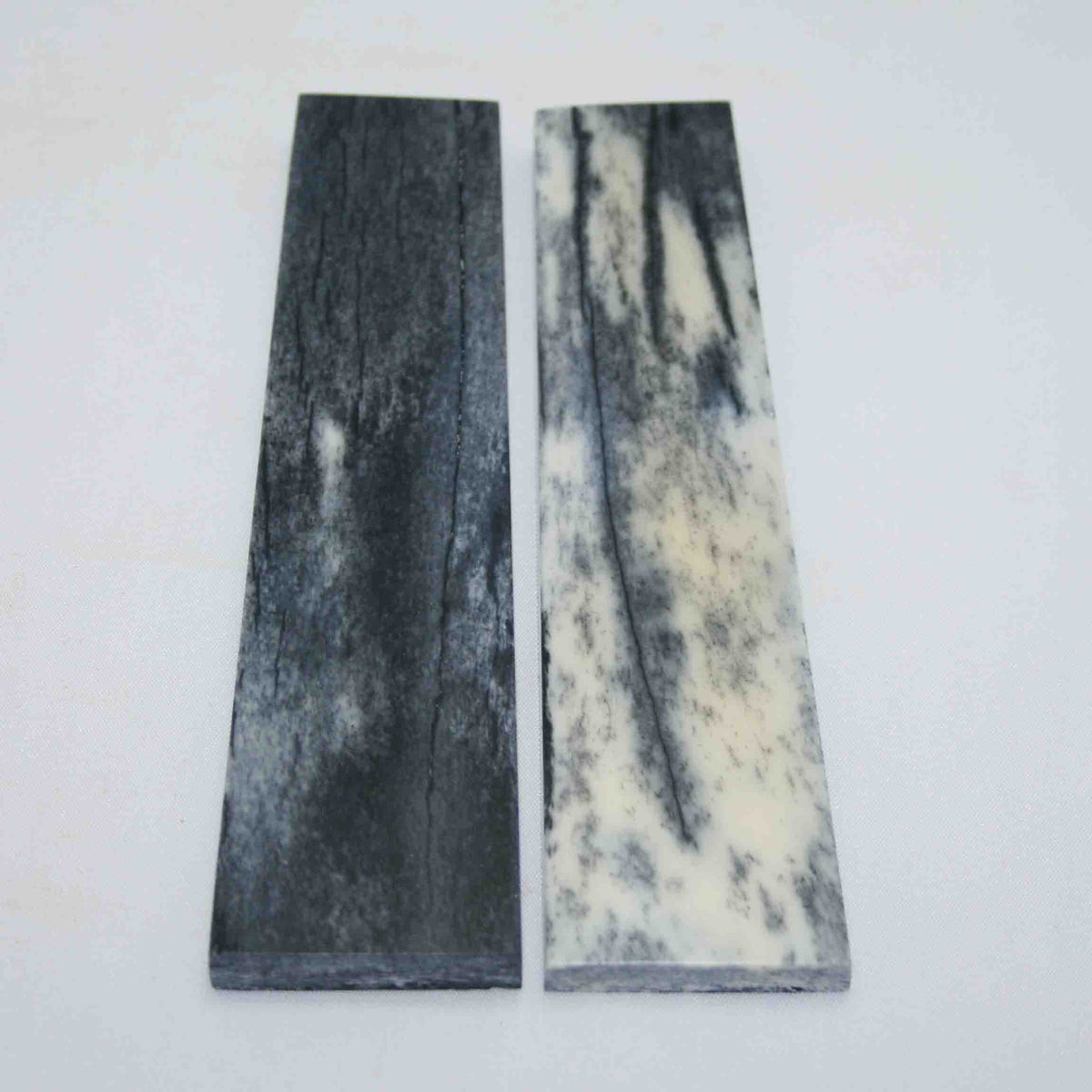 NB104MAN207 Giraffe Bone Scales