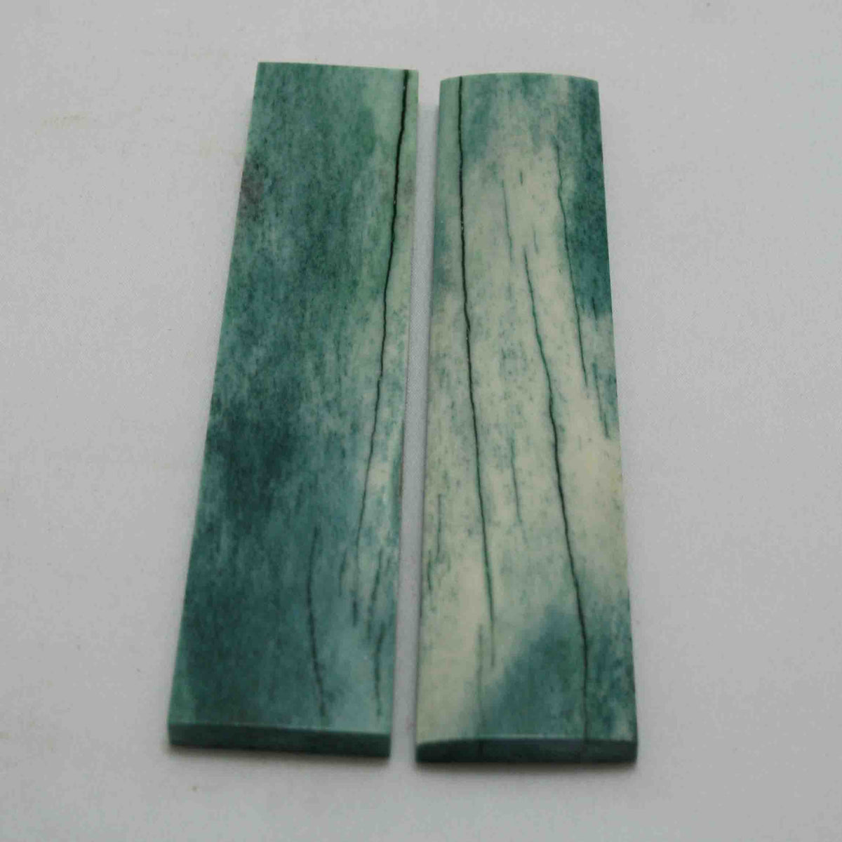 NB104MAN208 Giraffe Bone Scales