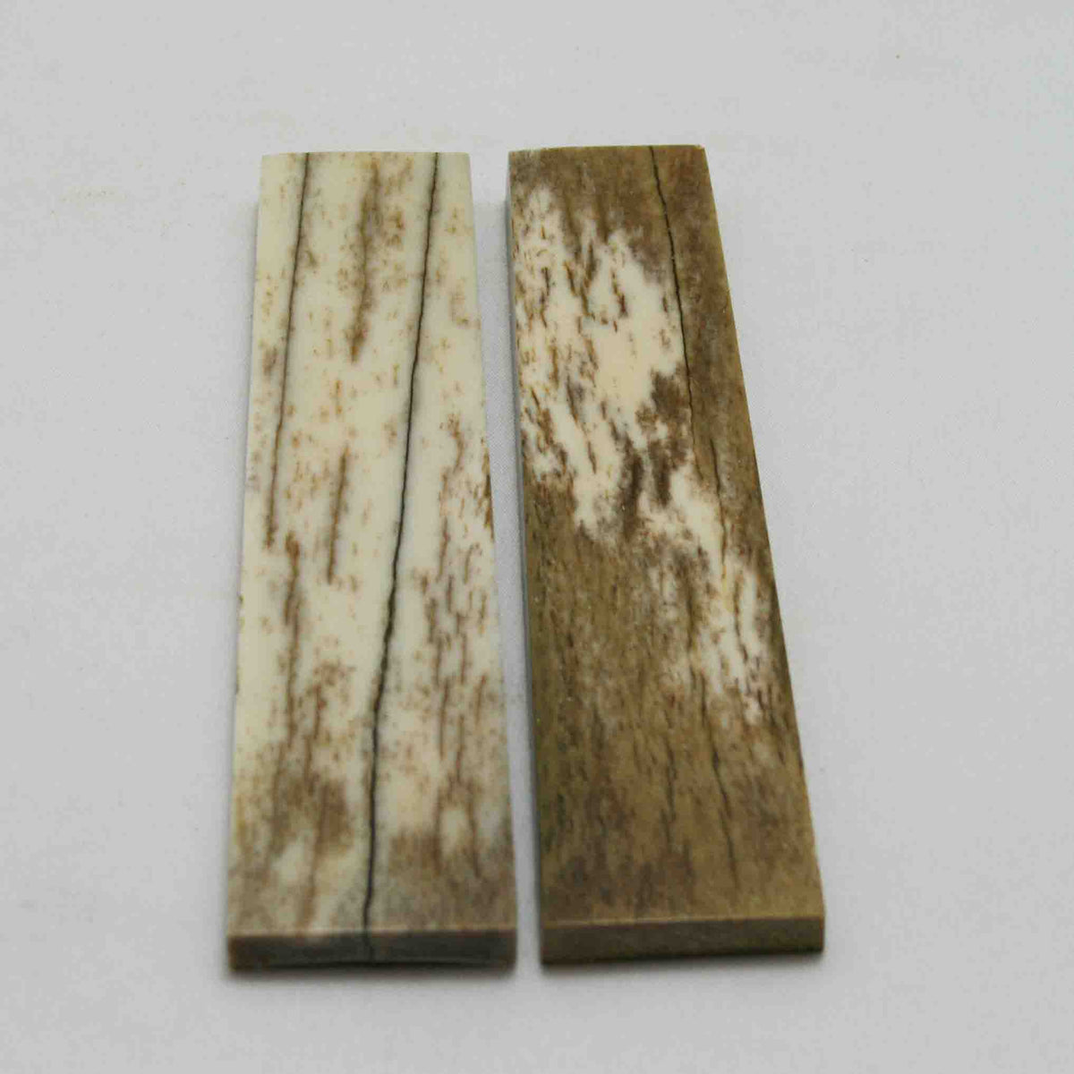 NB104MAN209 Giraffe Bone Scales