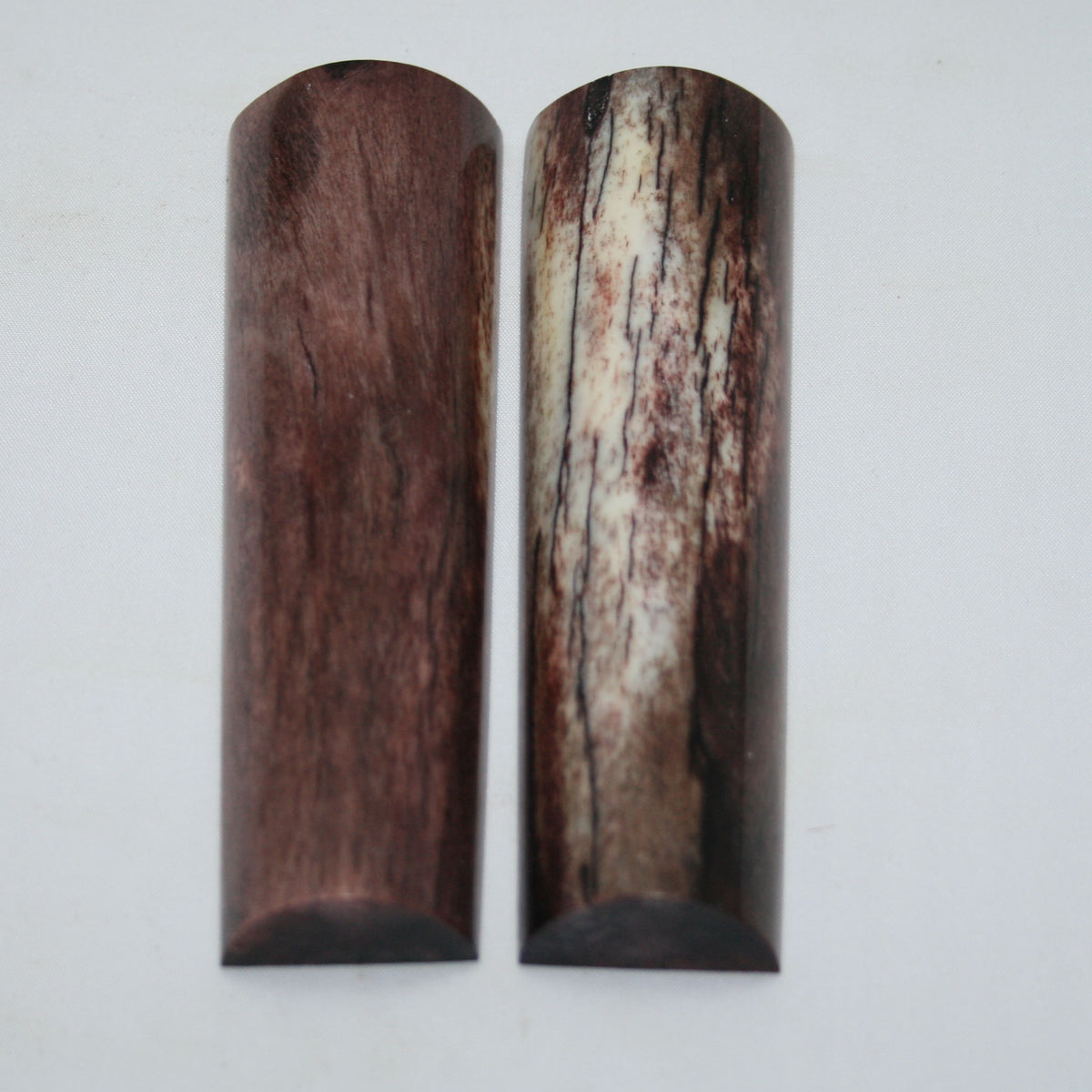 NB104MAN235 Giraffe Bone Scales