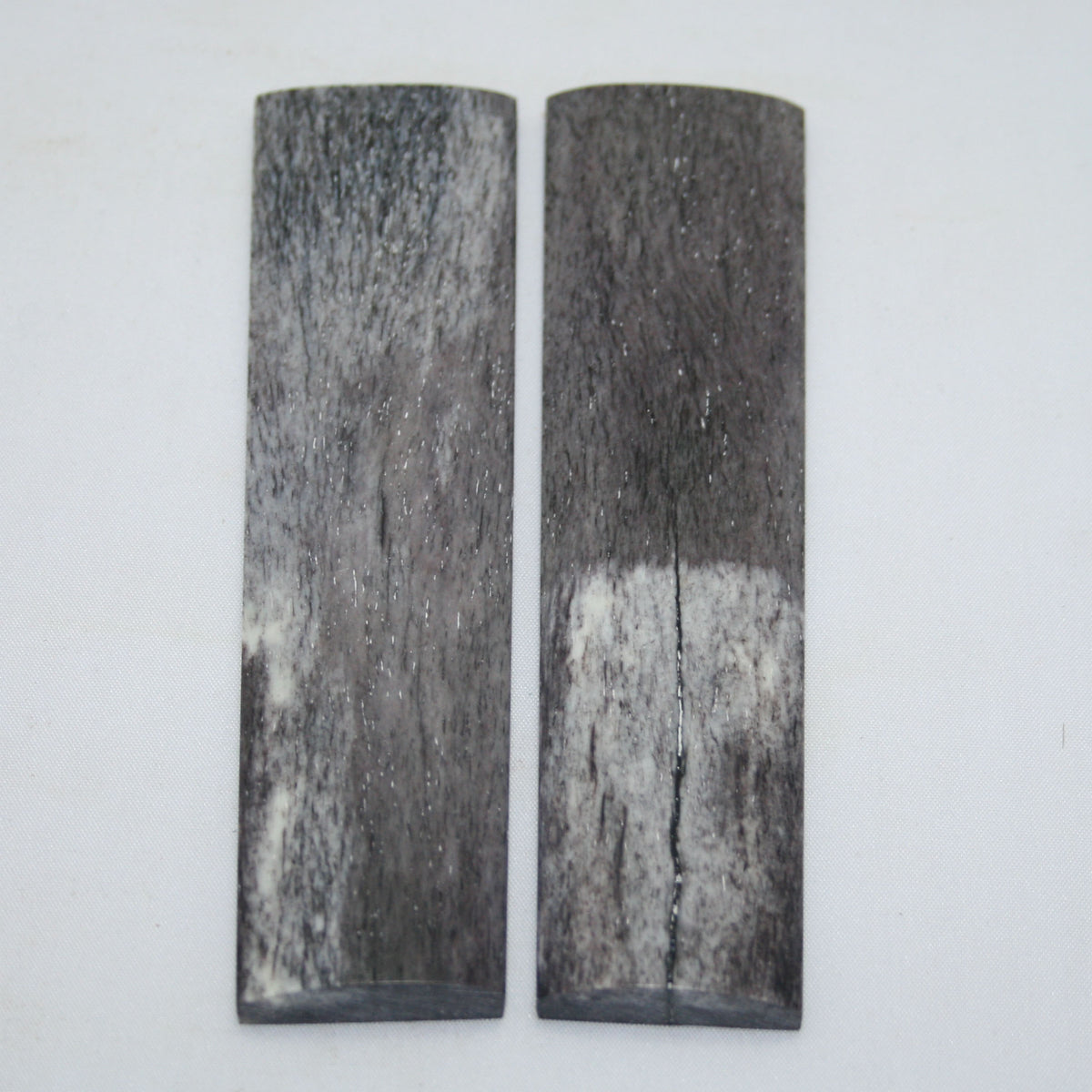 NB104MAN252 Giraffe Bone Scales