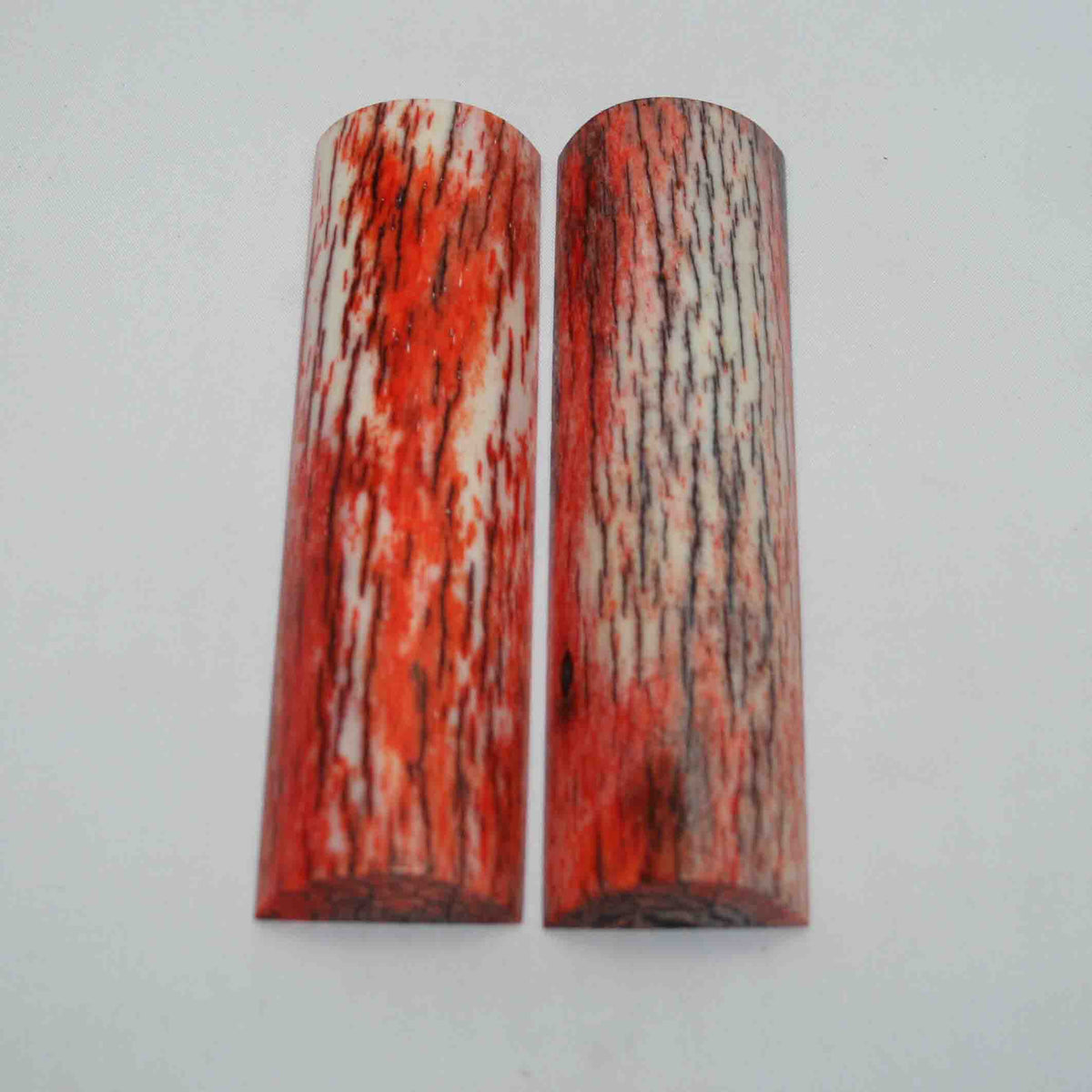 NB104MAN26 Giraffe Bone Scales