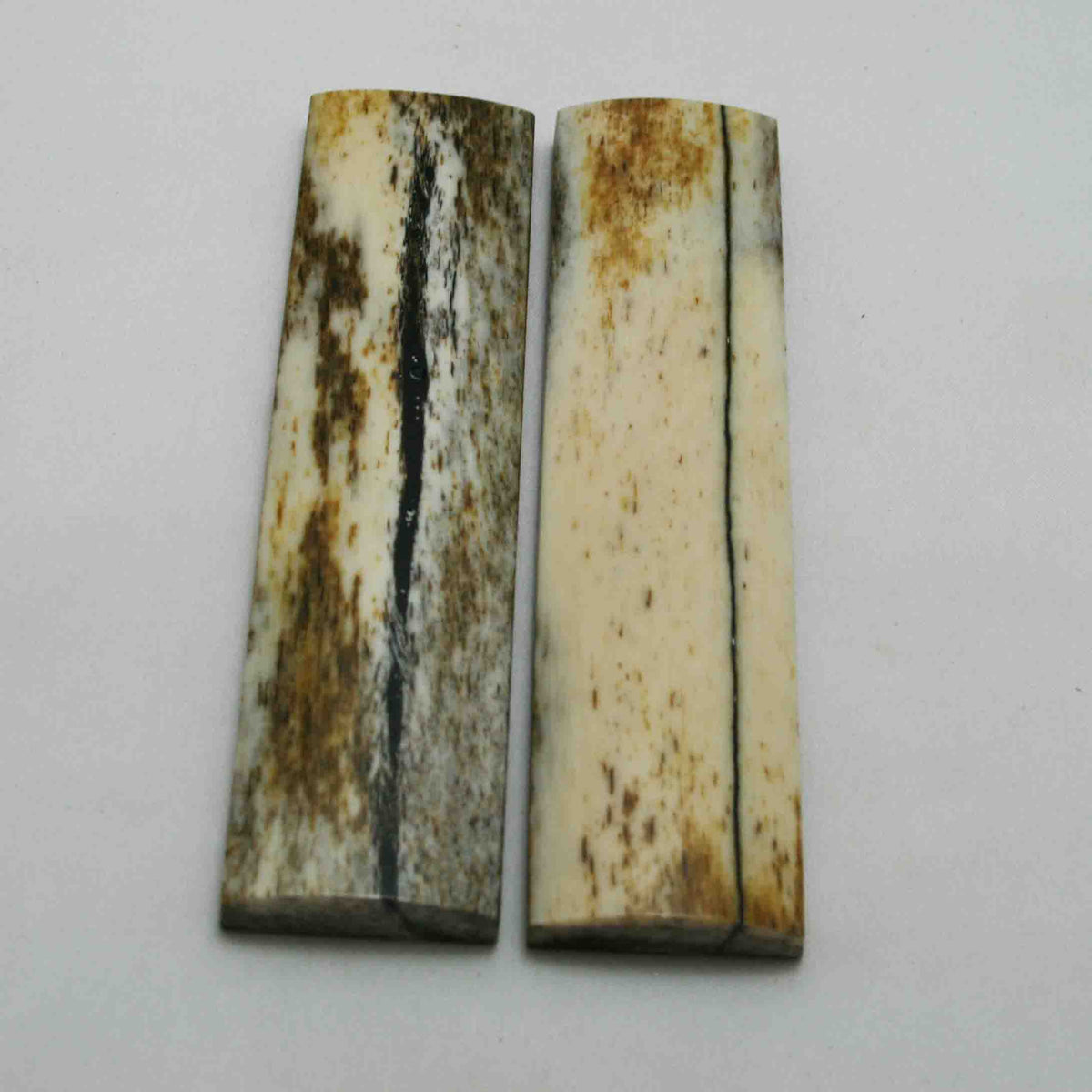 NB104MAN28 Giraffe Bone Scales