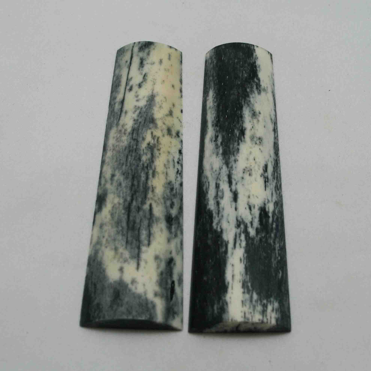 NB104MAN29 Giraffe Bone Scales