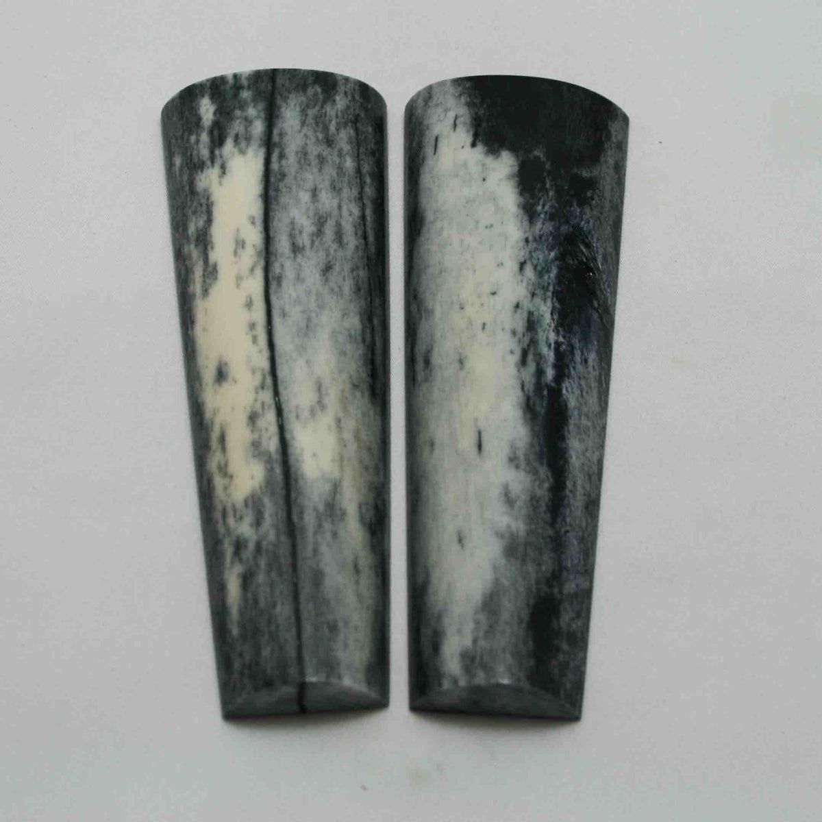 NB104MAN34 Giraffe Bone Scales