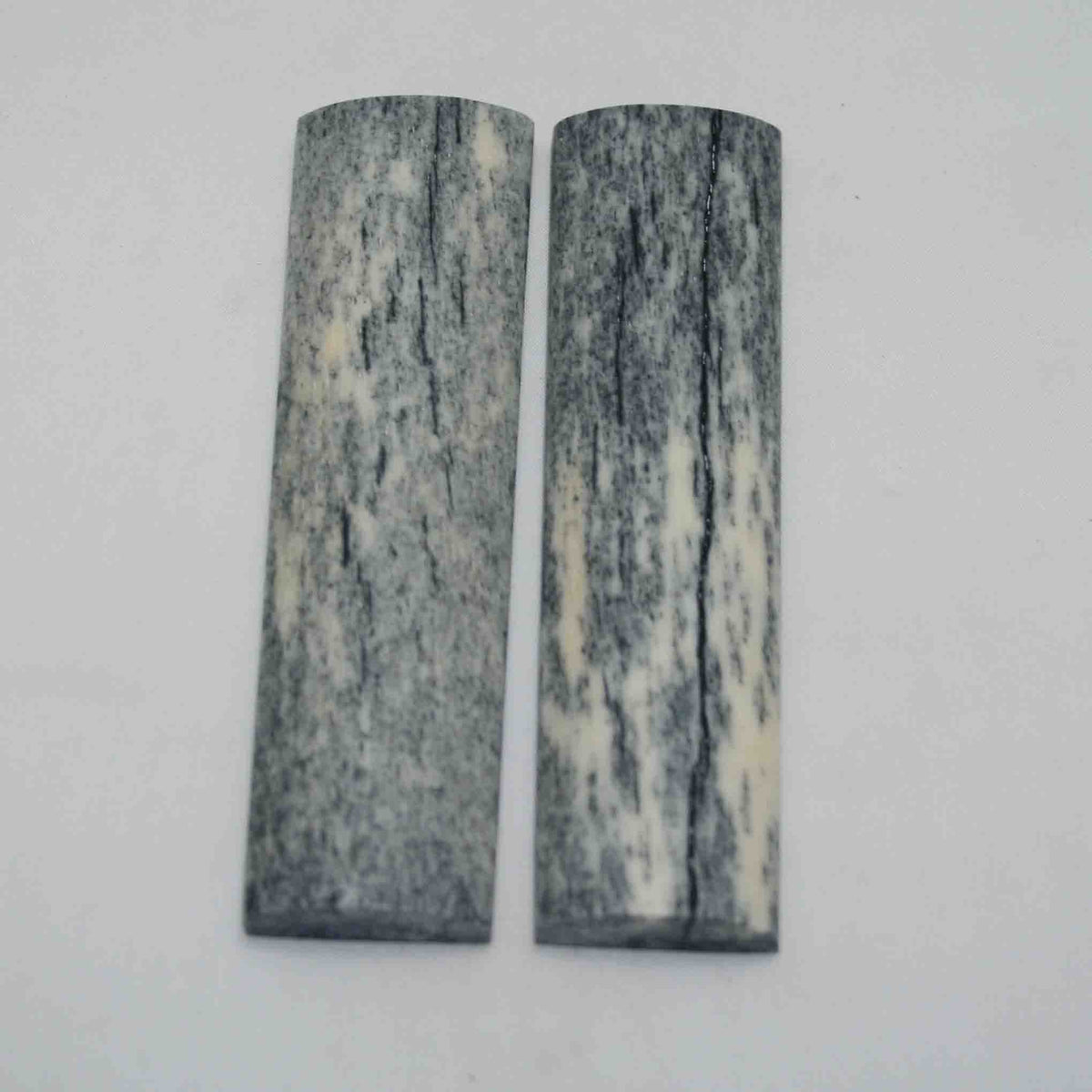 NB104MAN36 Giraffe Bone Scales