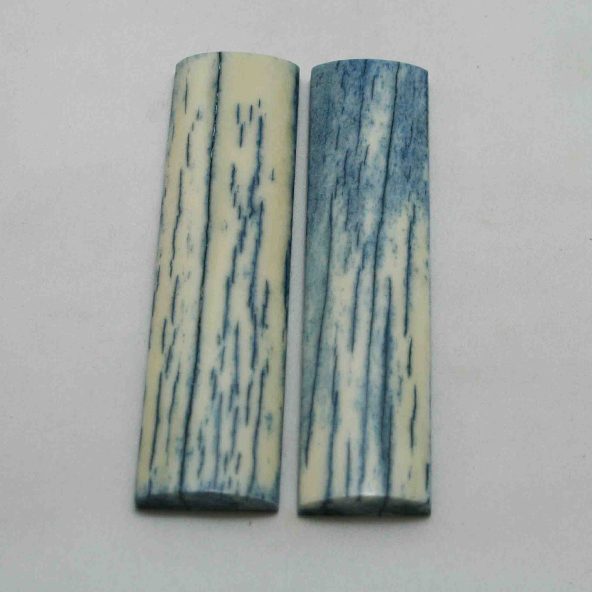 NB104MAN40 Giraffe Bone Scales