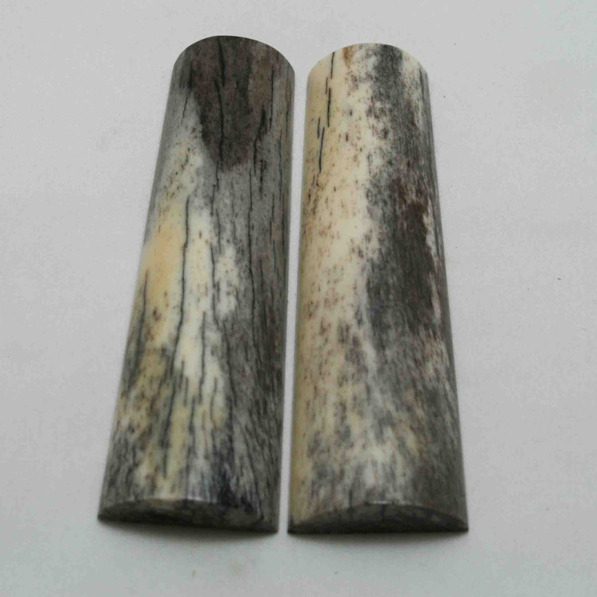 NB104MAN41 Giraffe Bone Scales