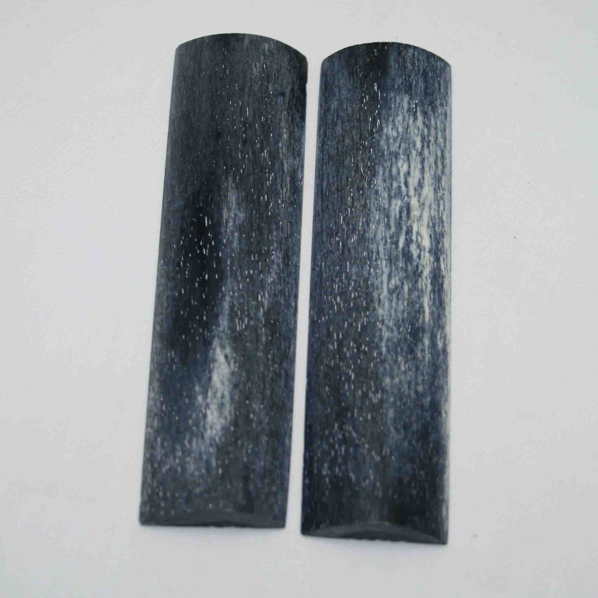 NB104MAN45 Giraffe Bone Scales