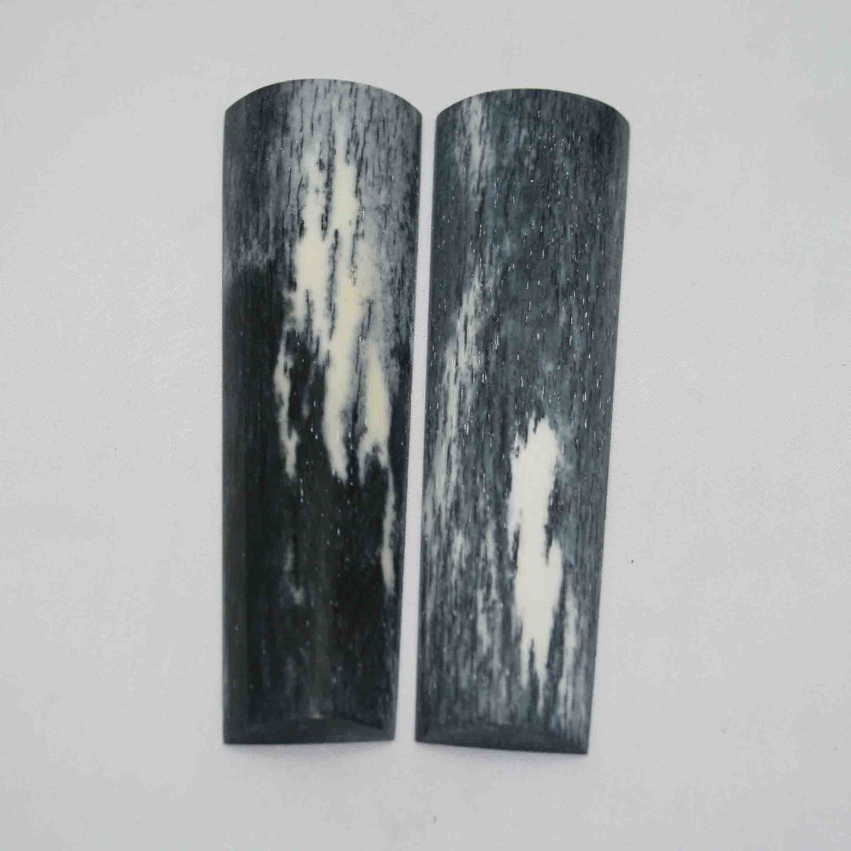 NB104MAN49 Giraffe Bone Scales