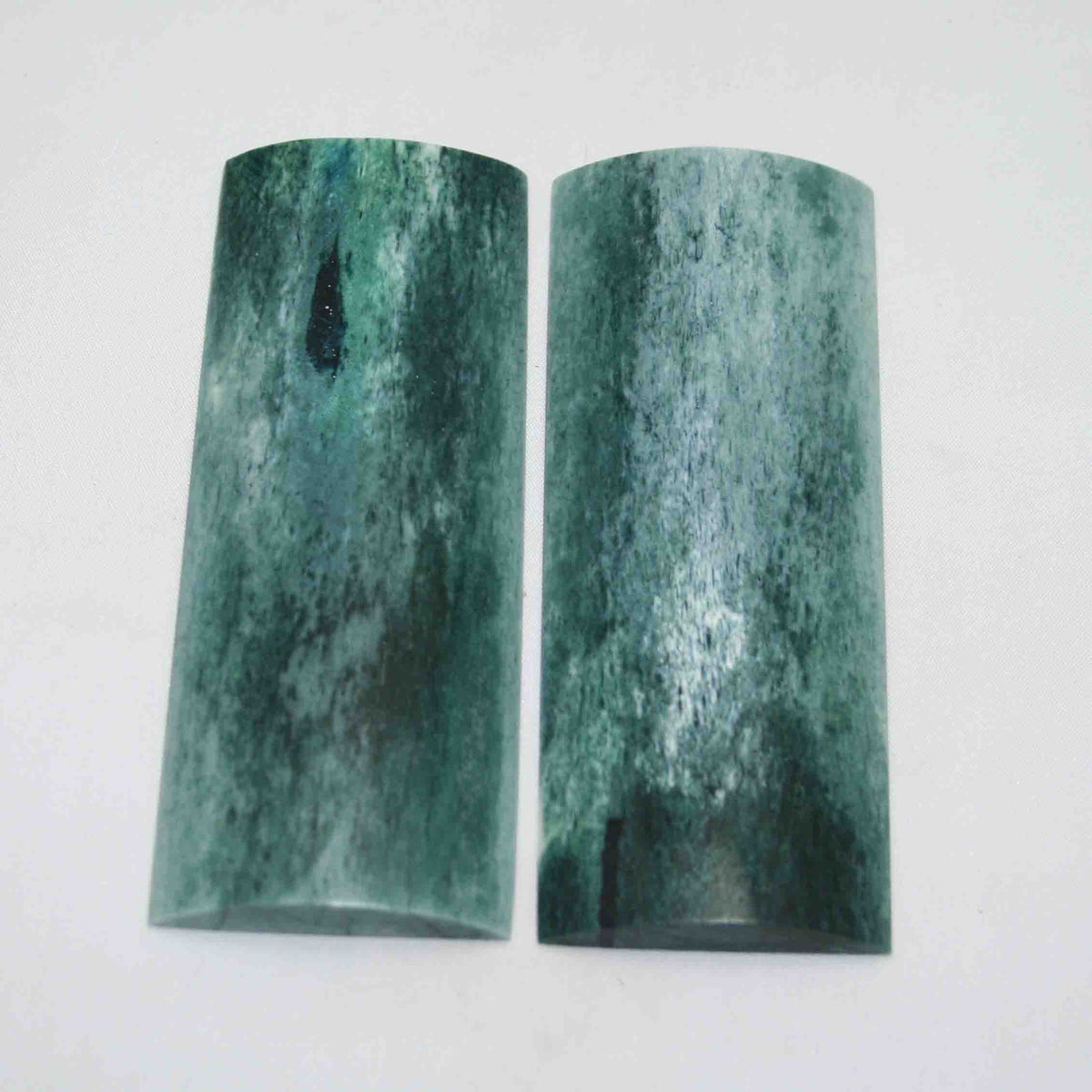 NB104MAN50 Giraffe Bone Scales