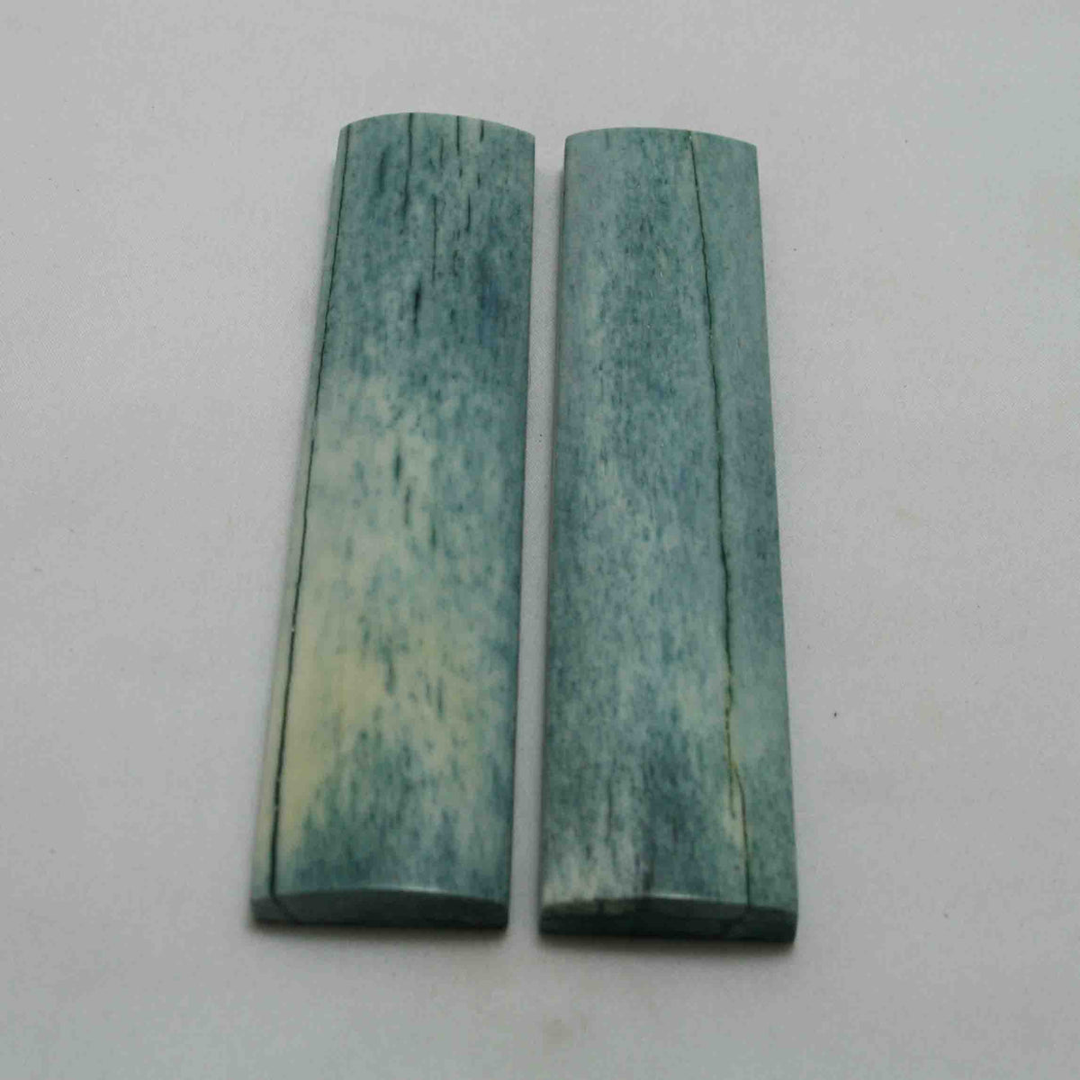 NB104MAN55 Giraffe Bone Scales