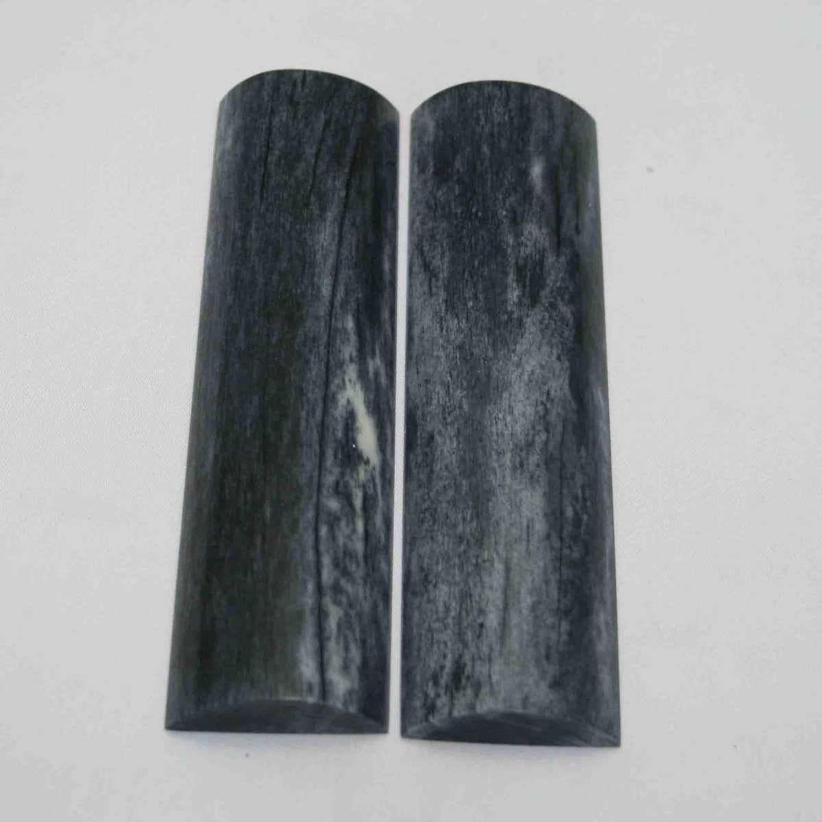 NB104MAN85 Giraffe Bone Scales