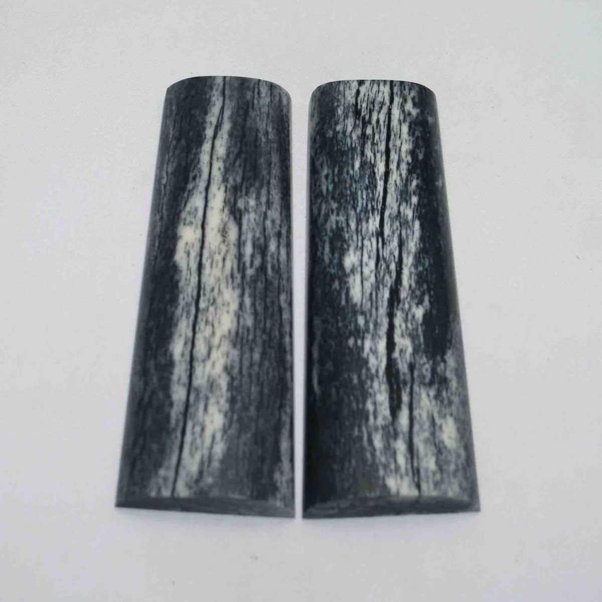 NB104MAN87 Giraffe Bone Scales