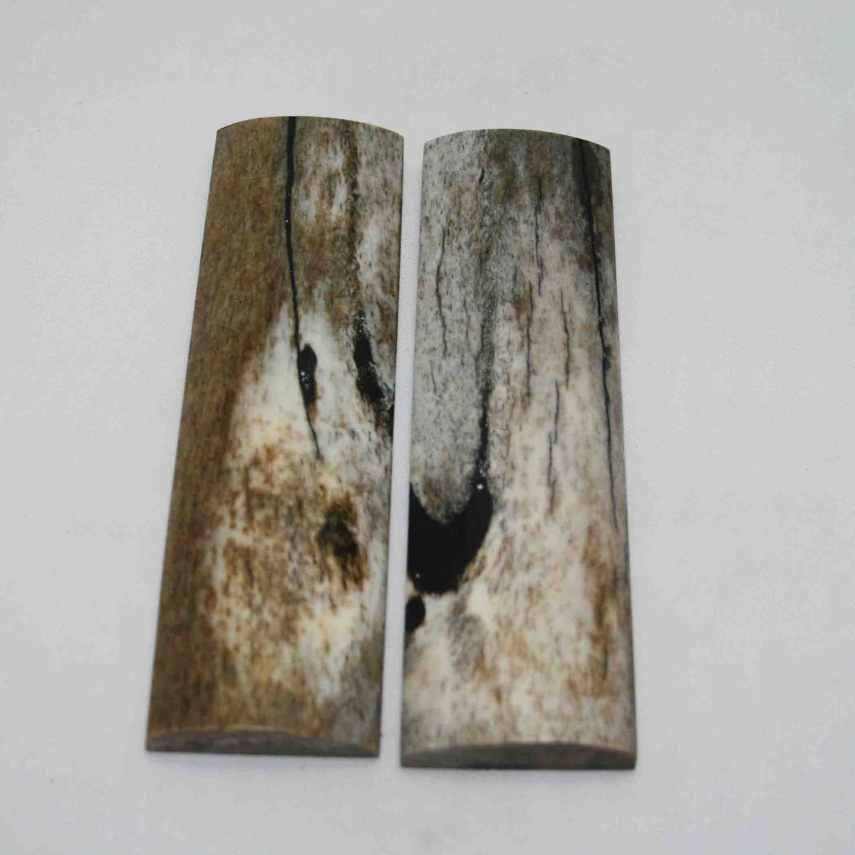 NB104MAN95 Giraffe Bone Scales