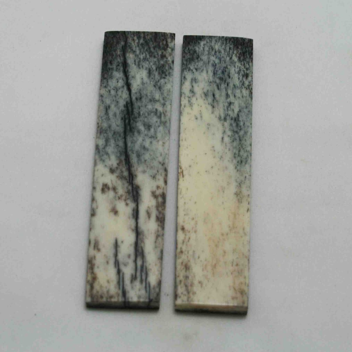 NB104MAN96 Giraffe Bone Scales