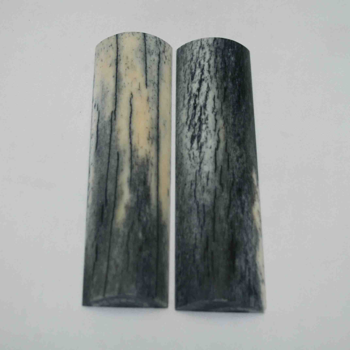 NB104MAN99 Giraffe Bone Scales