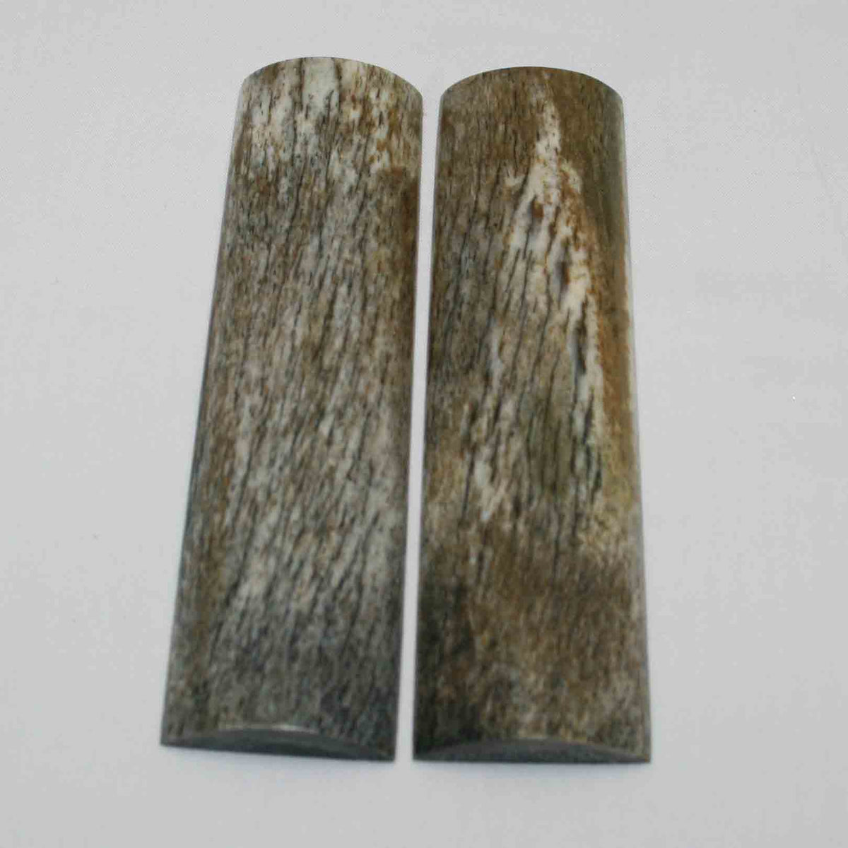 NB104MMA105 Giraffe Bone Scales