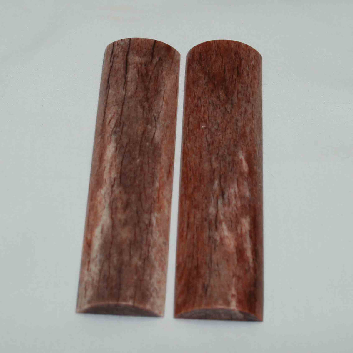 NB104MMA12 Giraffe Bone Scales