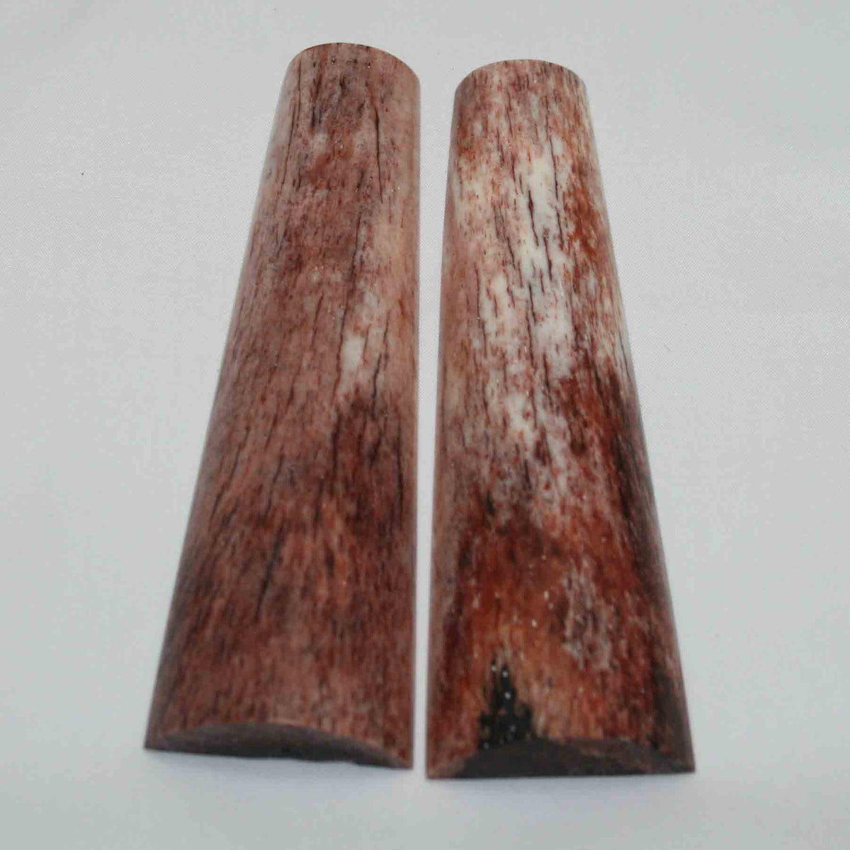 NB104MMA13 Giraffe Bone Scales