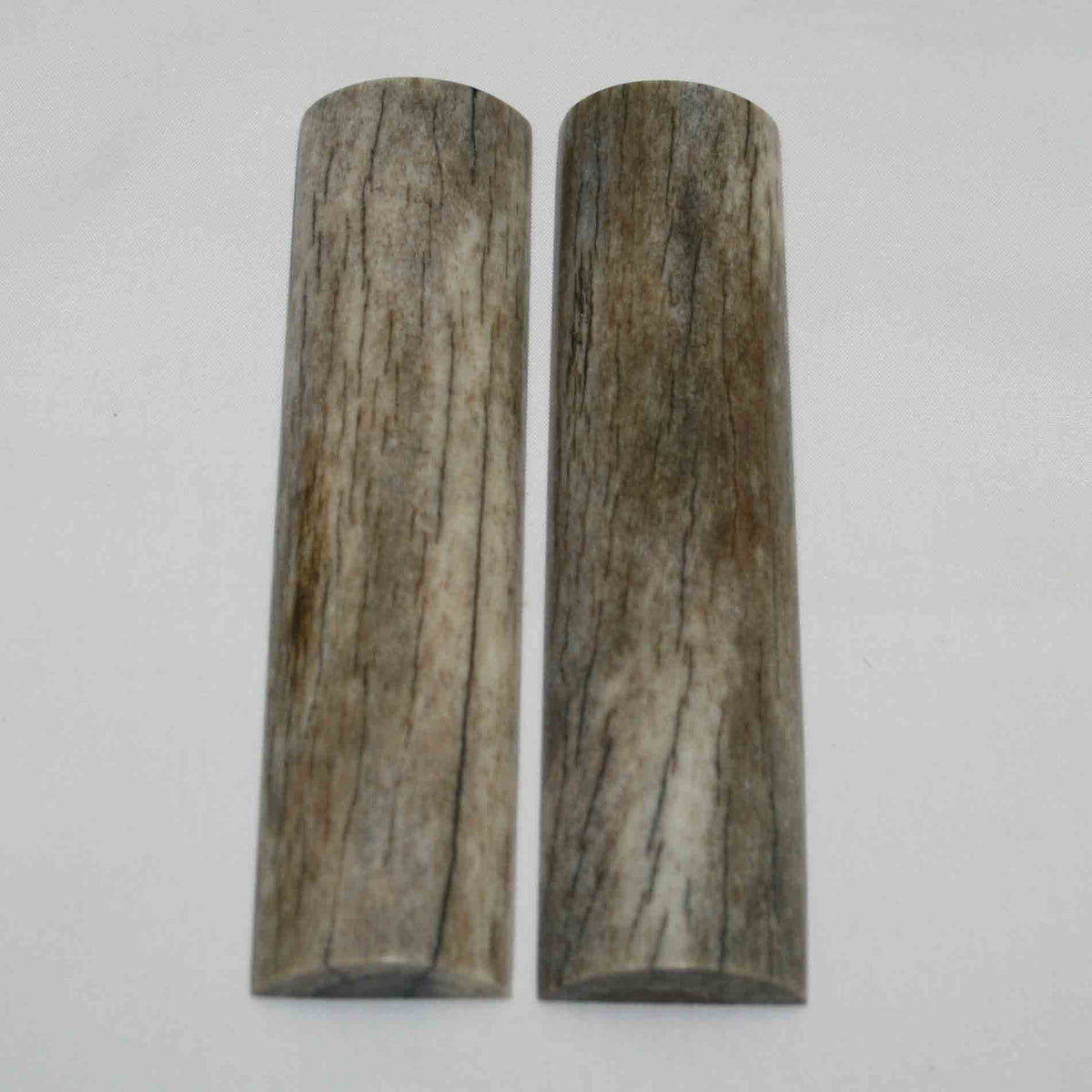 NB104MMA16 Giraffe Bone Scales