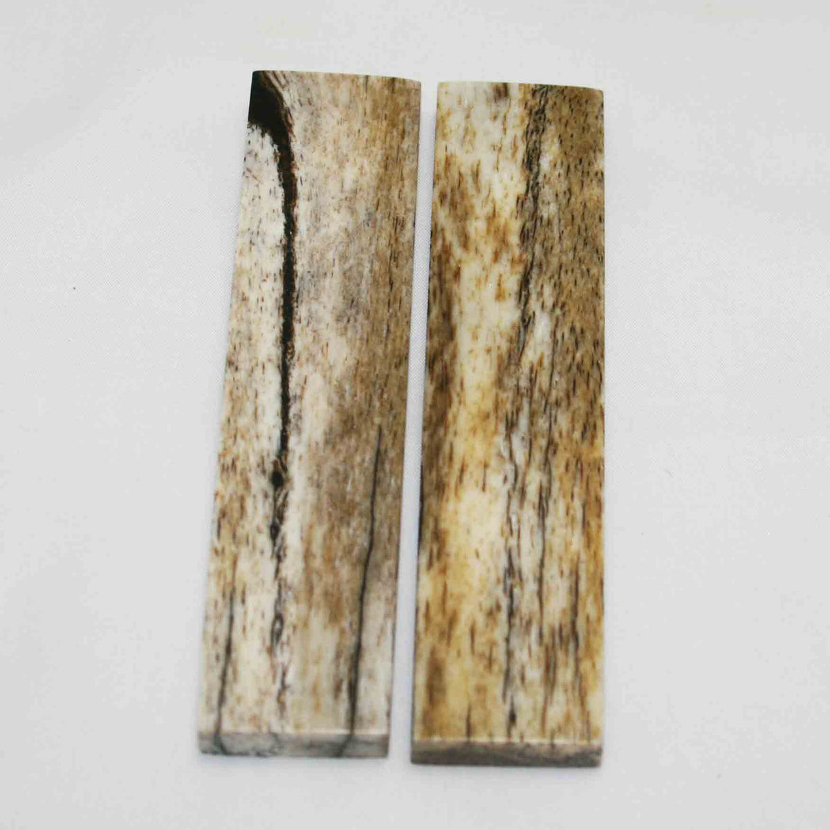 NB104MMA19 Giraffe Bone Scales