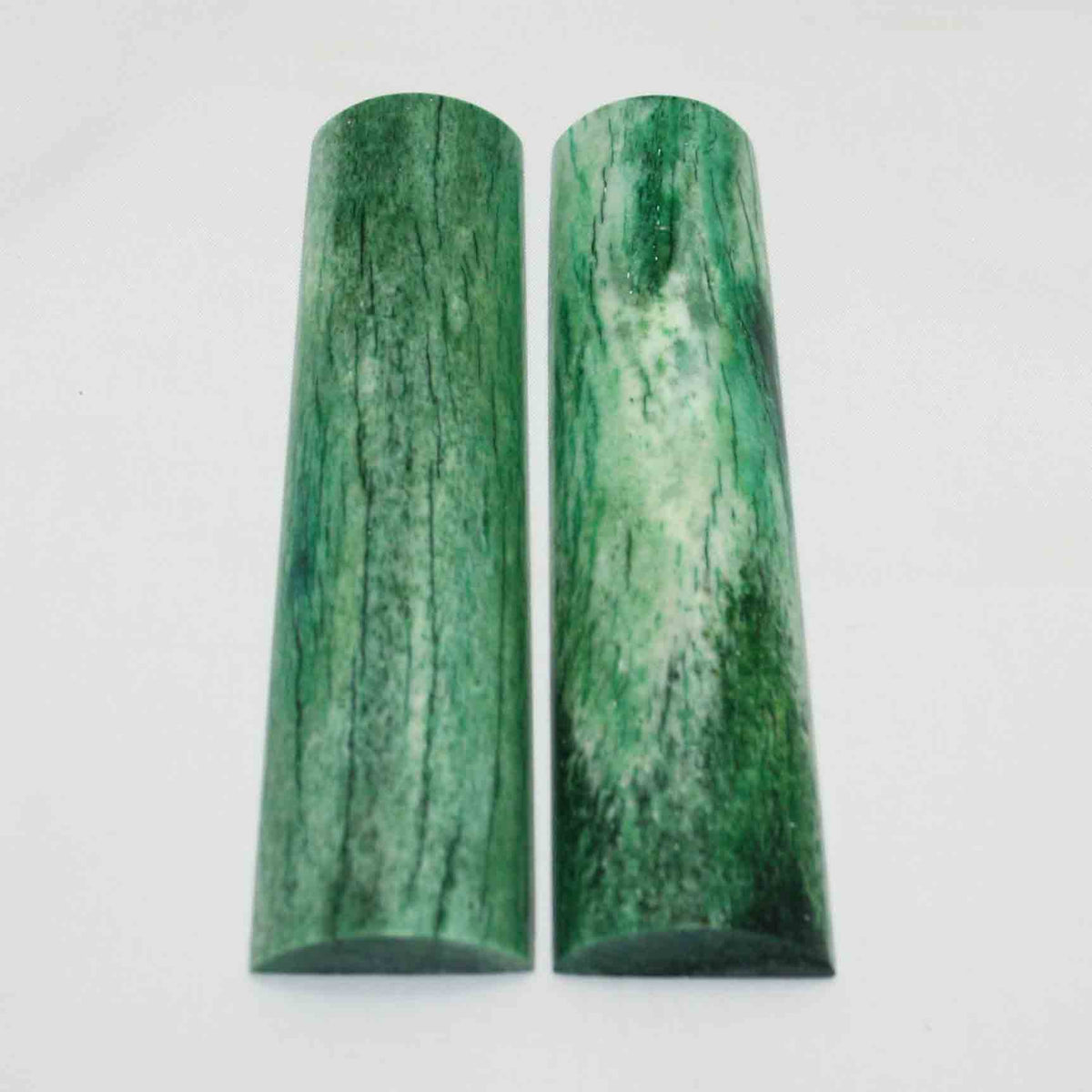 NB104MMA20 Giraffe Bone Scales