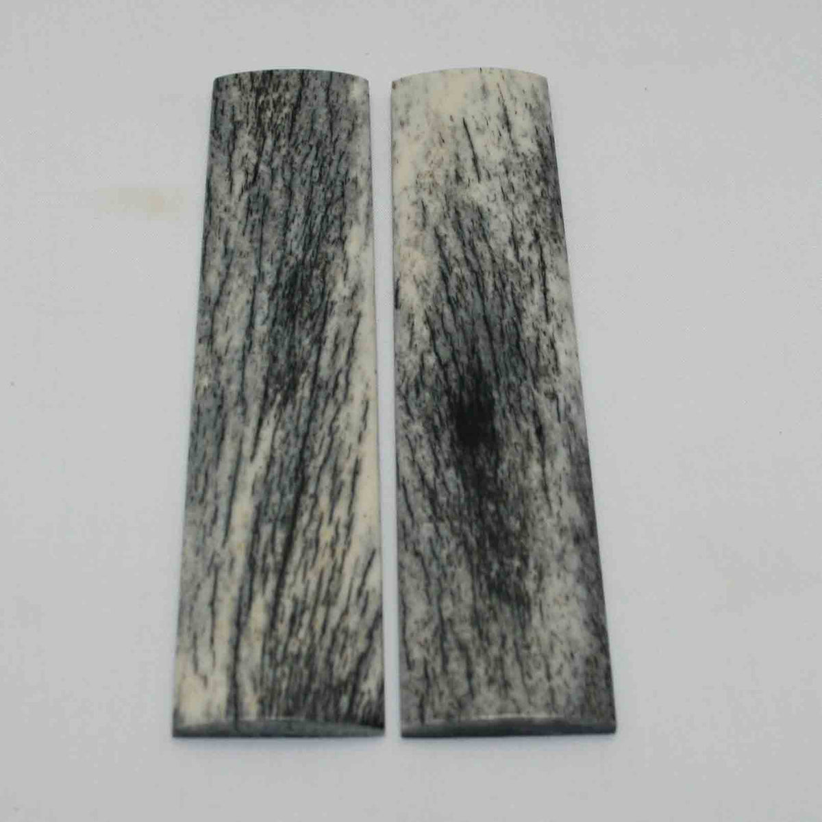 NB104MMA27 Giraffe Bone Scales