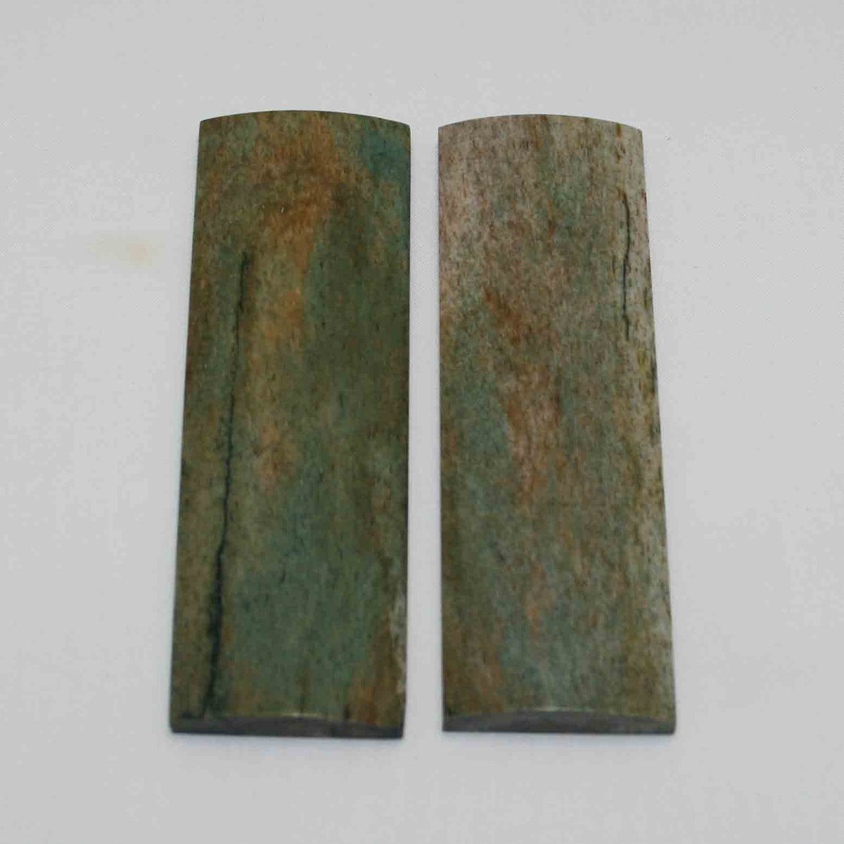 NB104MMA28 Giraffe Bone Scales