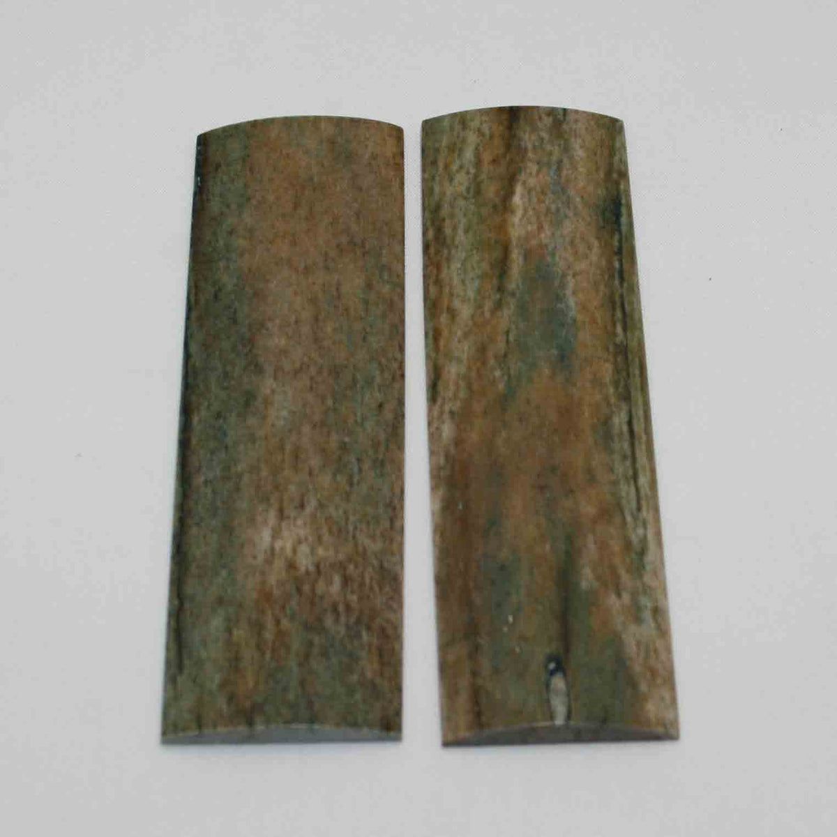 NB104MMA35 Giraffe Bone Scales