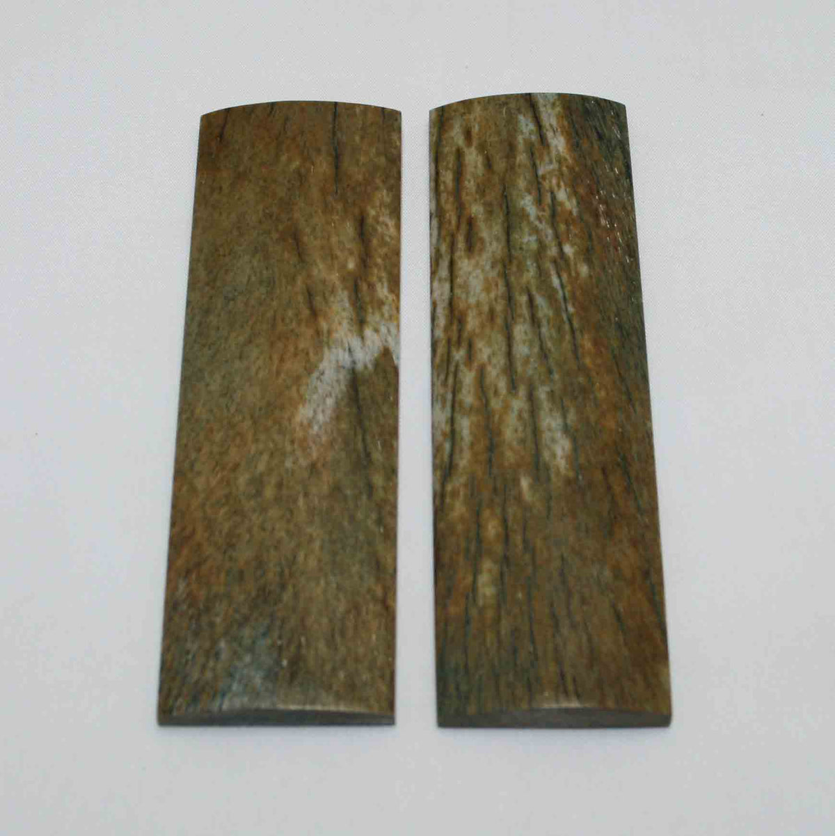 NB104MMA48 Giraffe Bone Scales