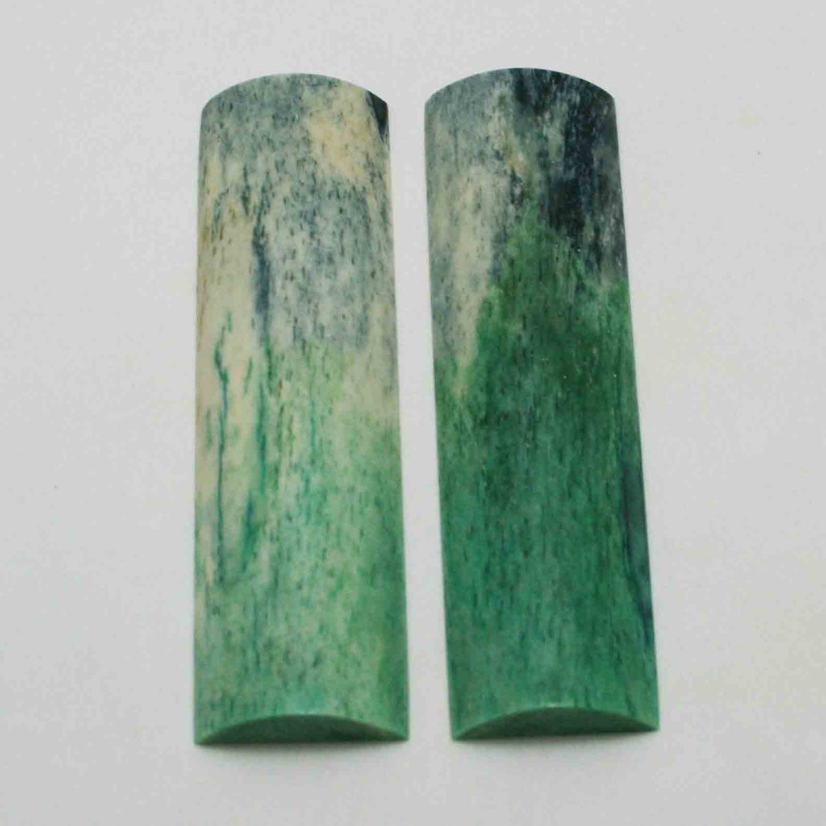 NB104MMA49 Giraffe Bone Scales