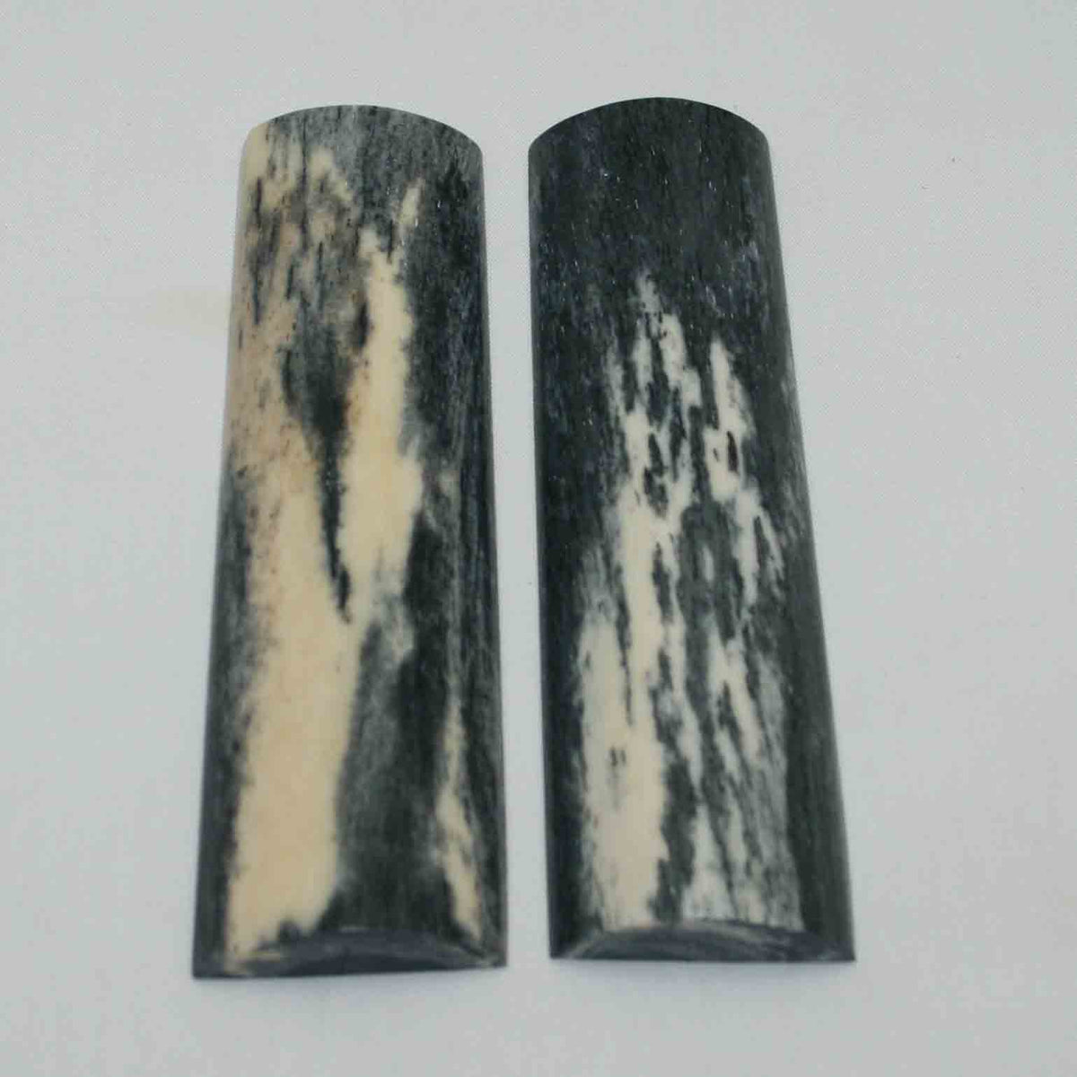 NB104MMA65 Giraffe Bone Scales