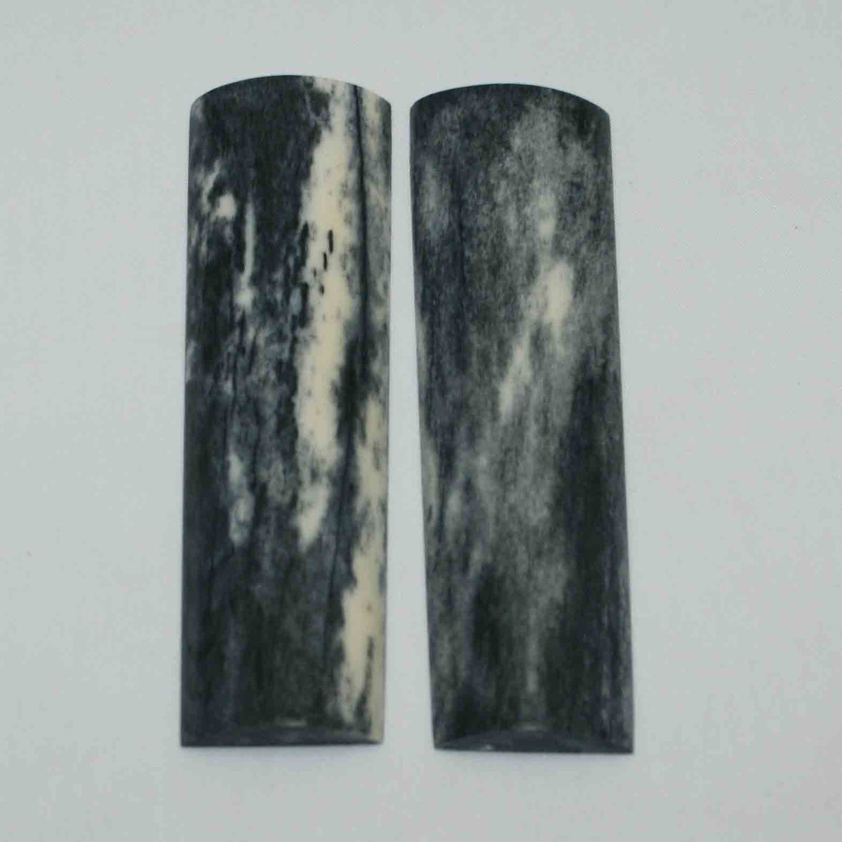 NB104MMA67 Giraffe Bone Scales