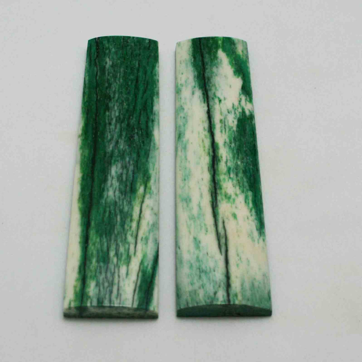 NB104MMA79 Giraffe Bone Scales