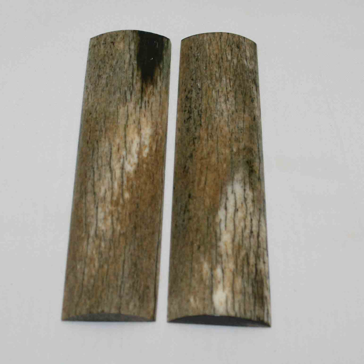 NB104MMA93 Giraffe Bone Scales