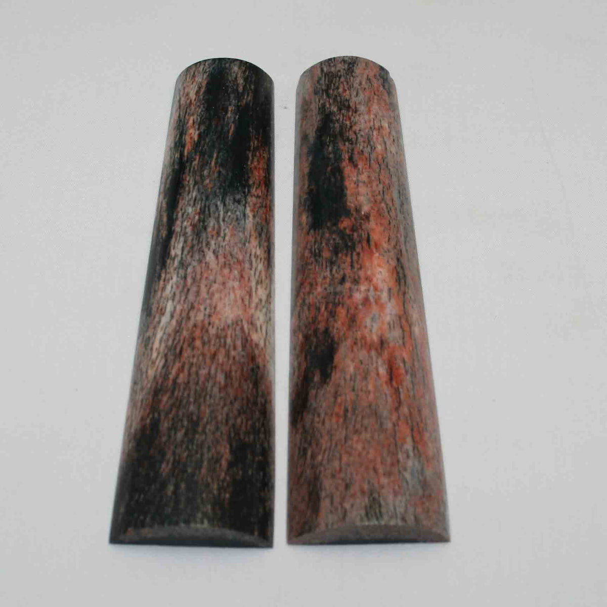 NB104MMA94 Giraffe Bone Scales