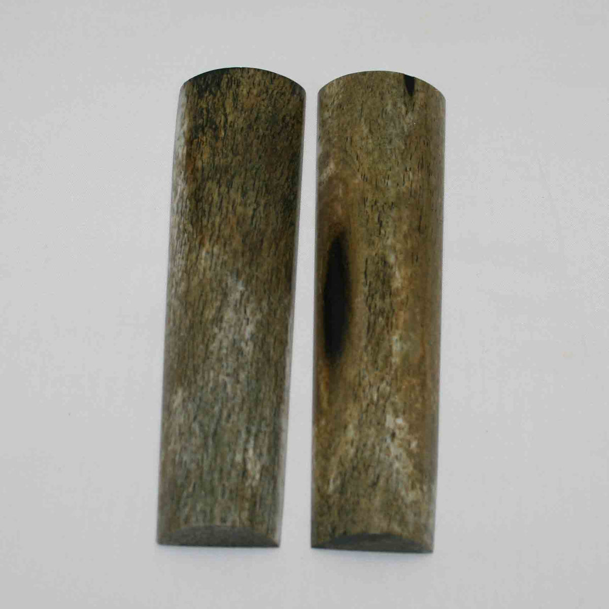 NB104MMA97 Giraffe Bone Scales