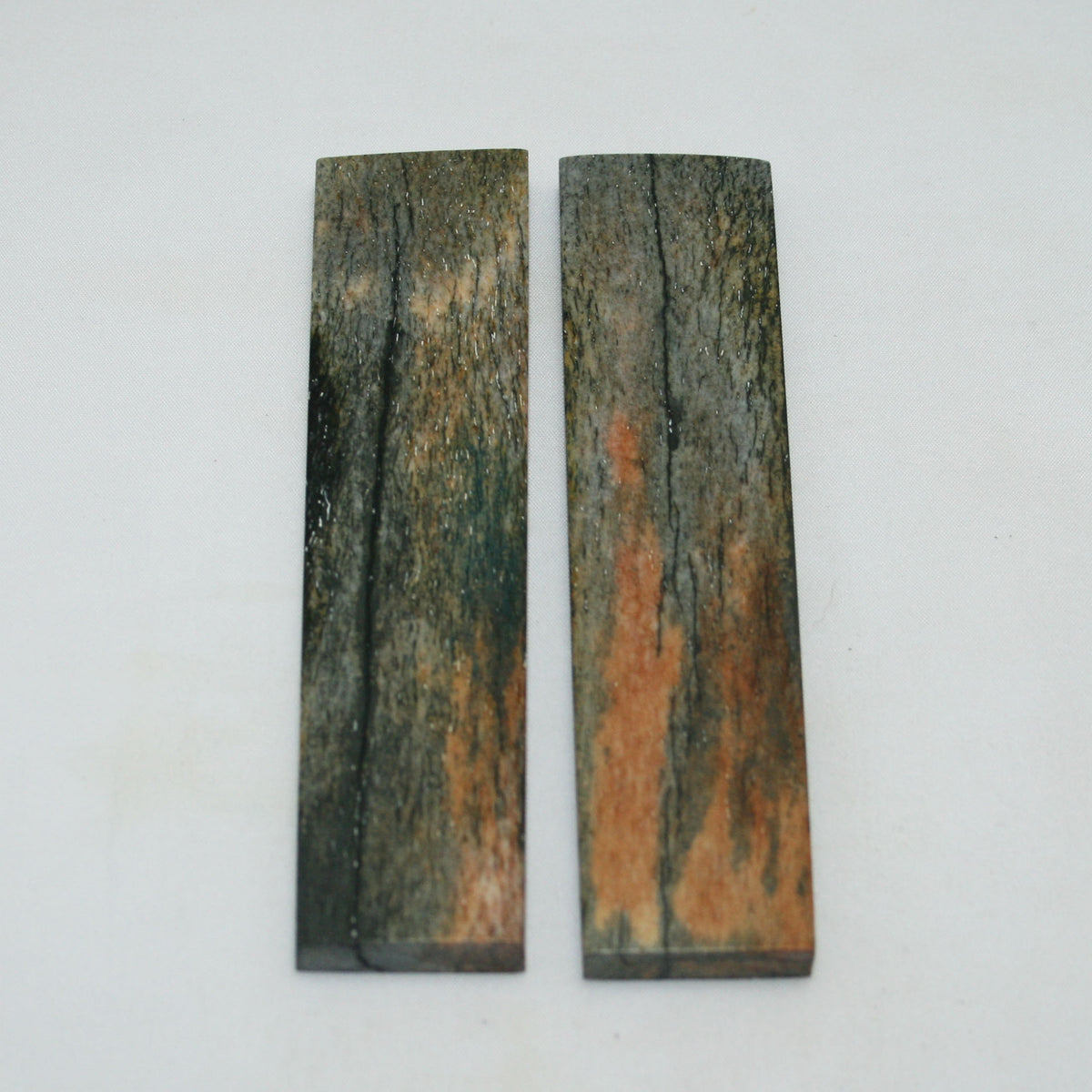 NB104NAM103 Giraffe Bone Scales