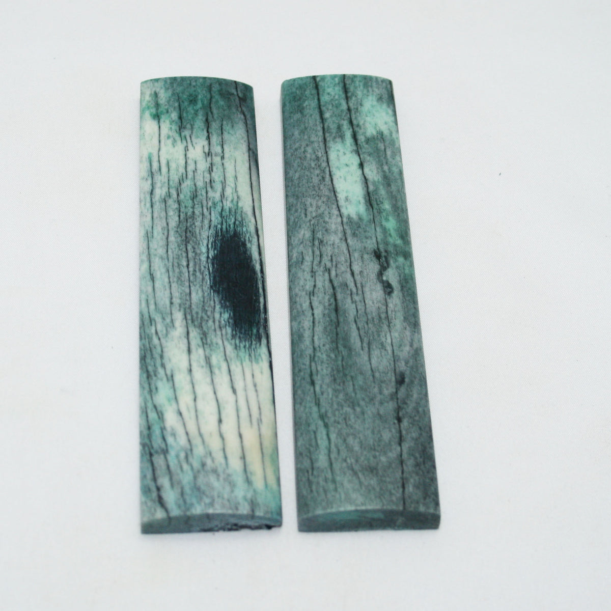 NB104NAM106 Giraffe Bone Scales