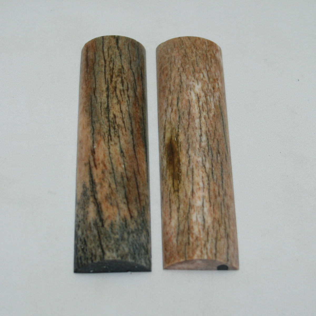 NB104NAM110 Giraffe Bone Scales