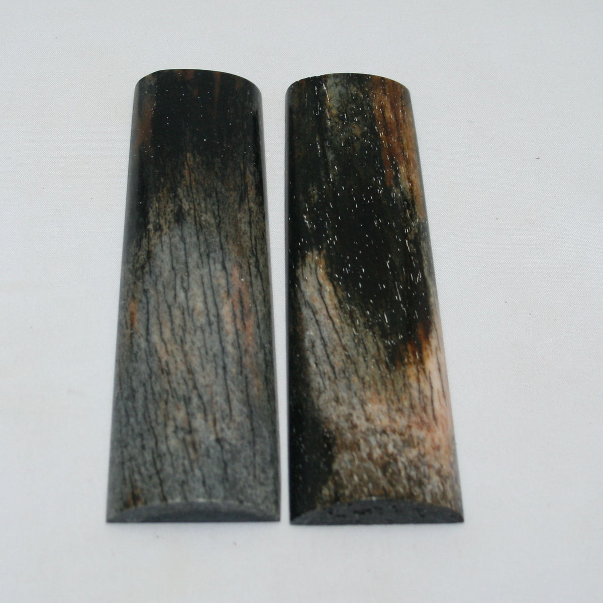 NB104NAM115 Giraffe Bone Scales