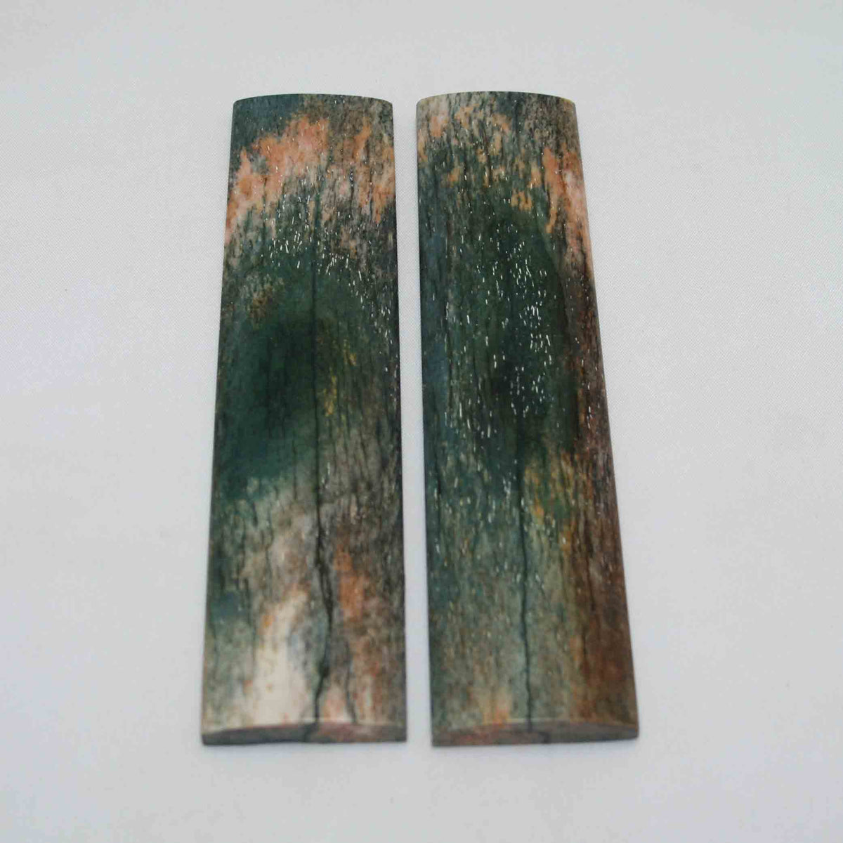 NB104NAM11 Giraffe Bone Scales