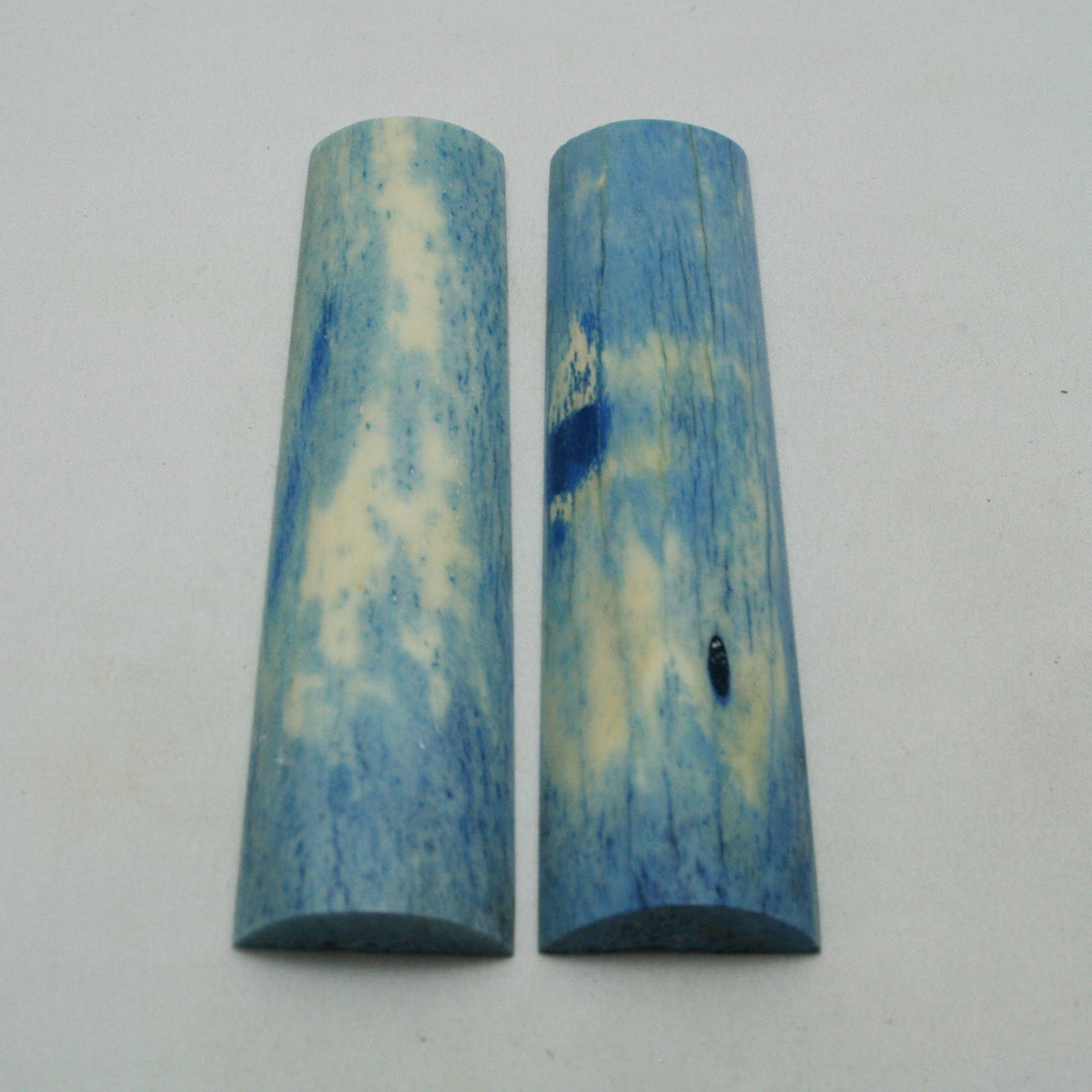 NB104NAM124 Giraffe Bone Scales