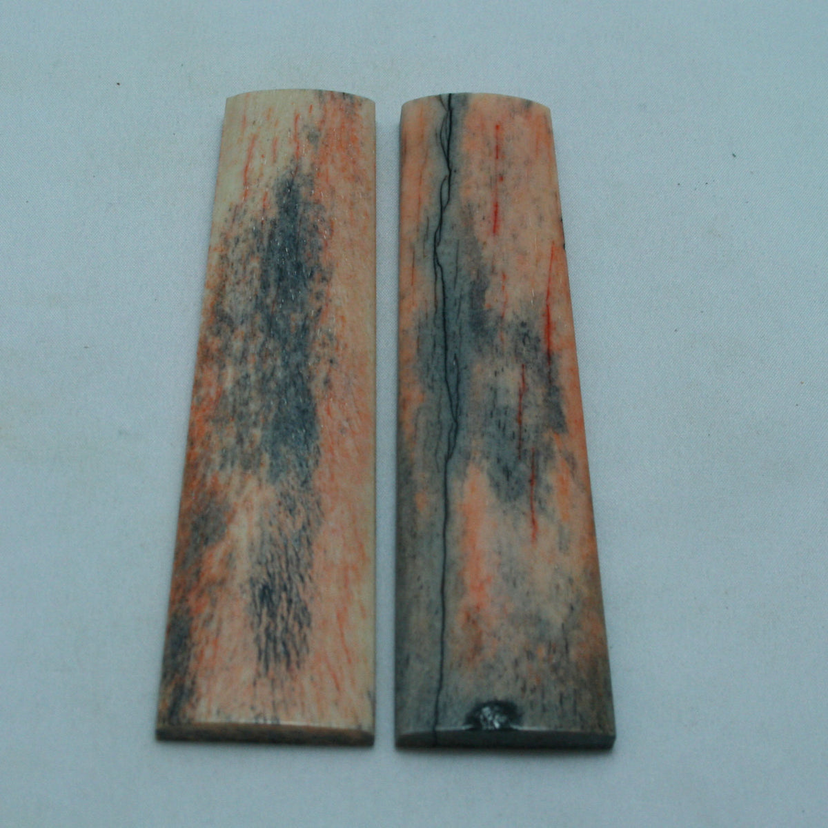 NB104NAM132 Giraffe Bone Scales